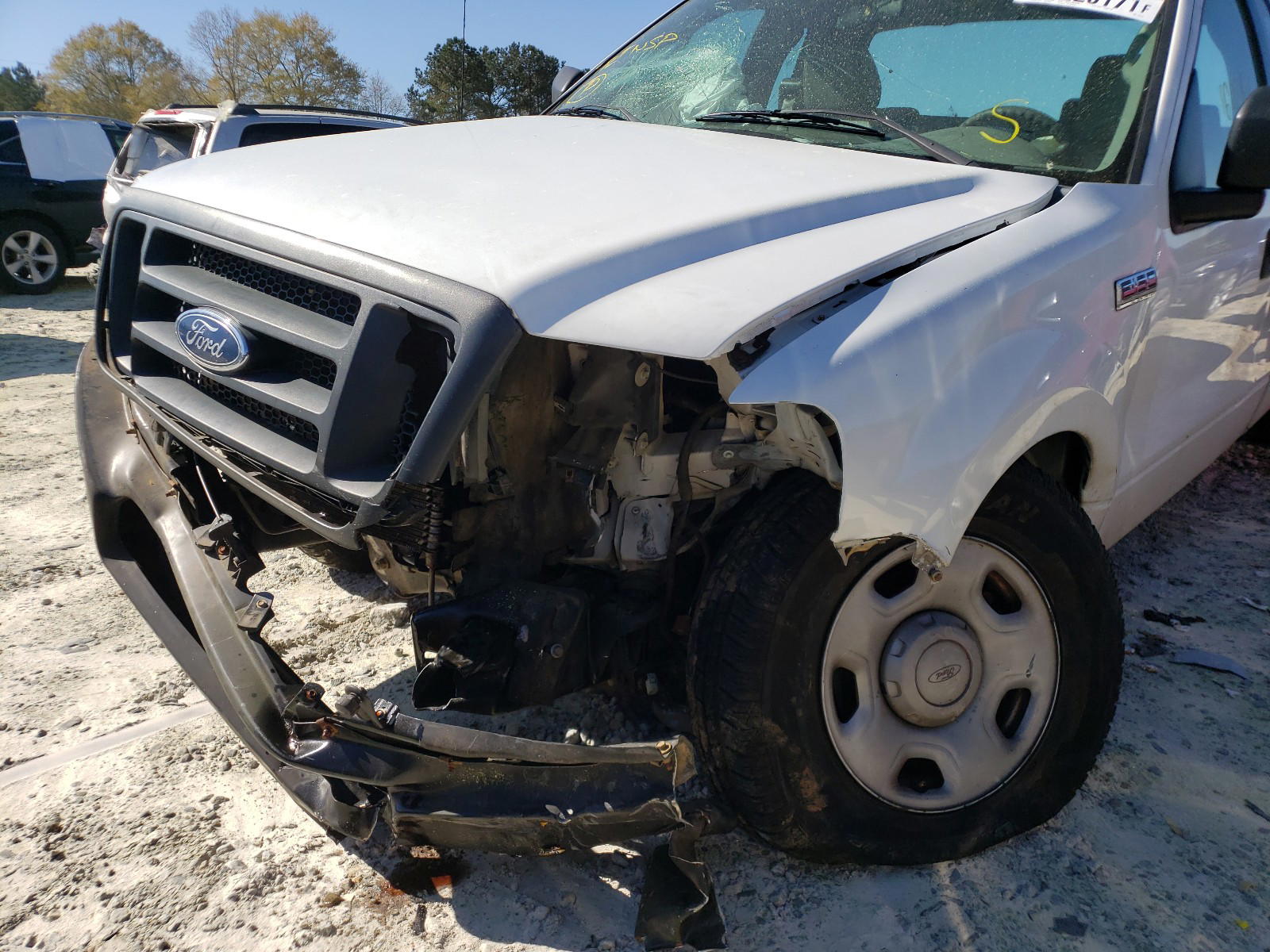 Photo 9 from auction – 2005 FORD F150 with VIN 1FTVF12545NC01638