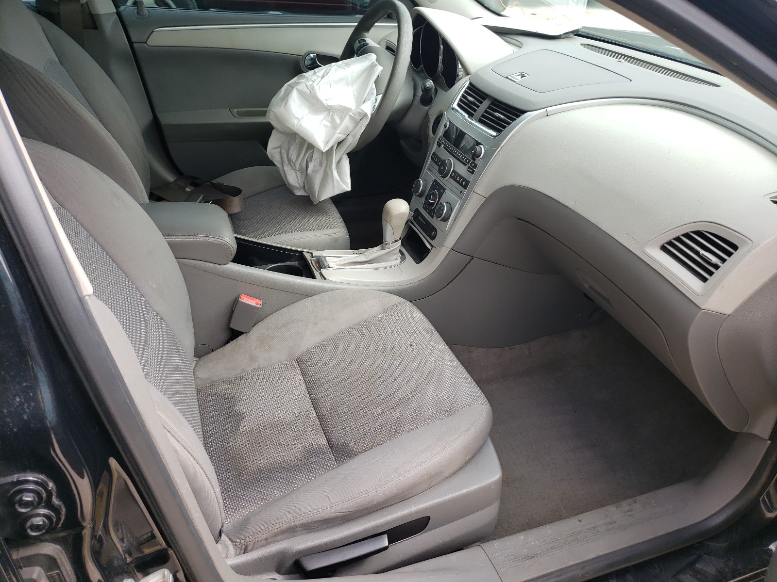 Photo 5 from auction – 2012 CHEVROLET MALIBU LS with VIN 1G1ZB5E05CF247838