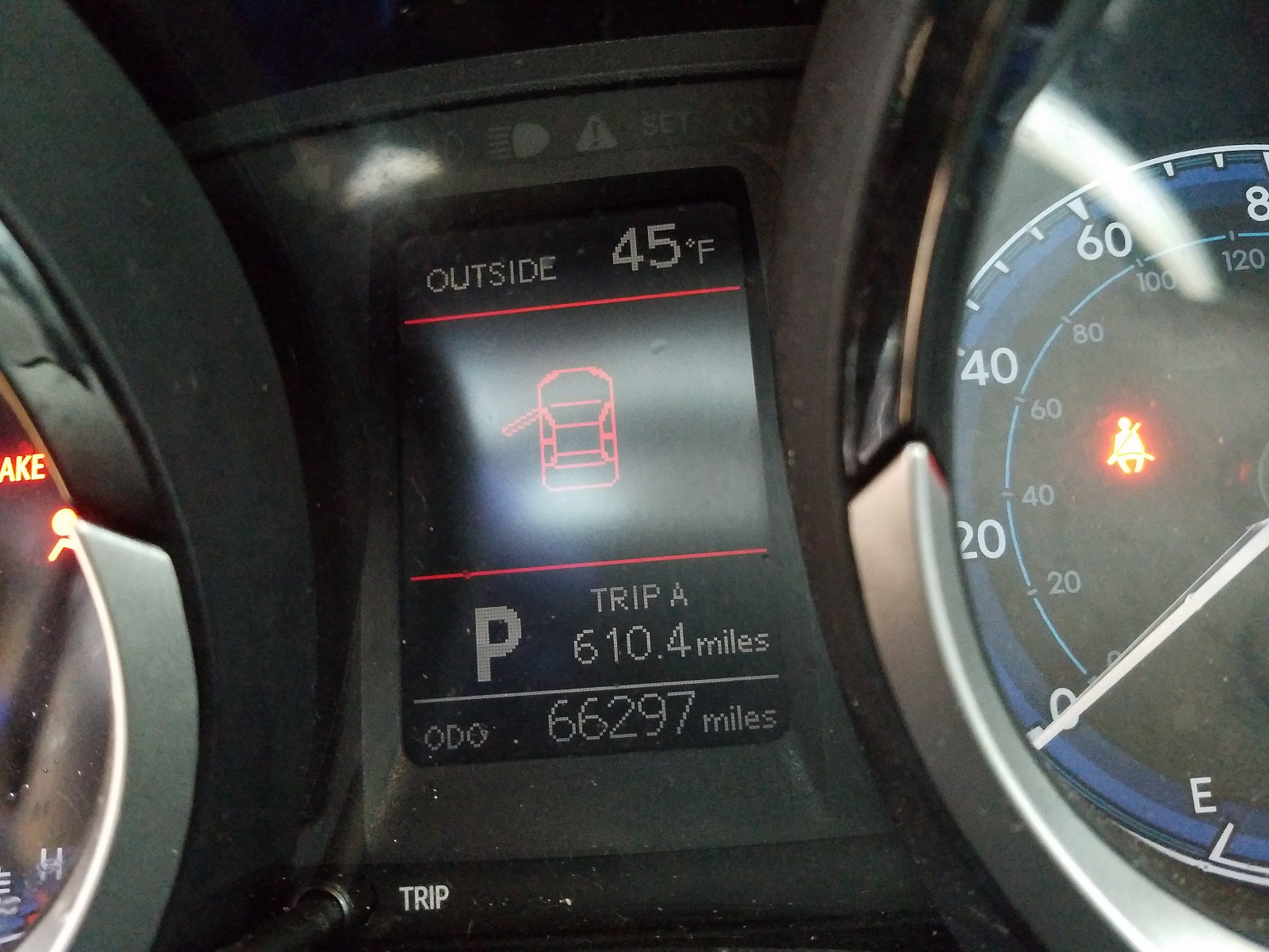 Photo 8 from auction – 2015 TOYOTA COROLLA L with VIN 5YFBURHE0FP239242
