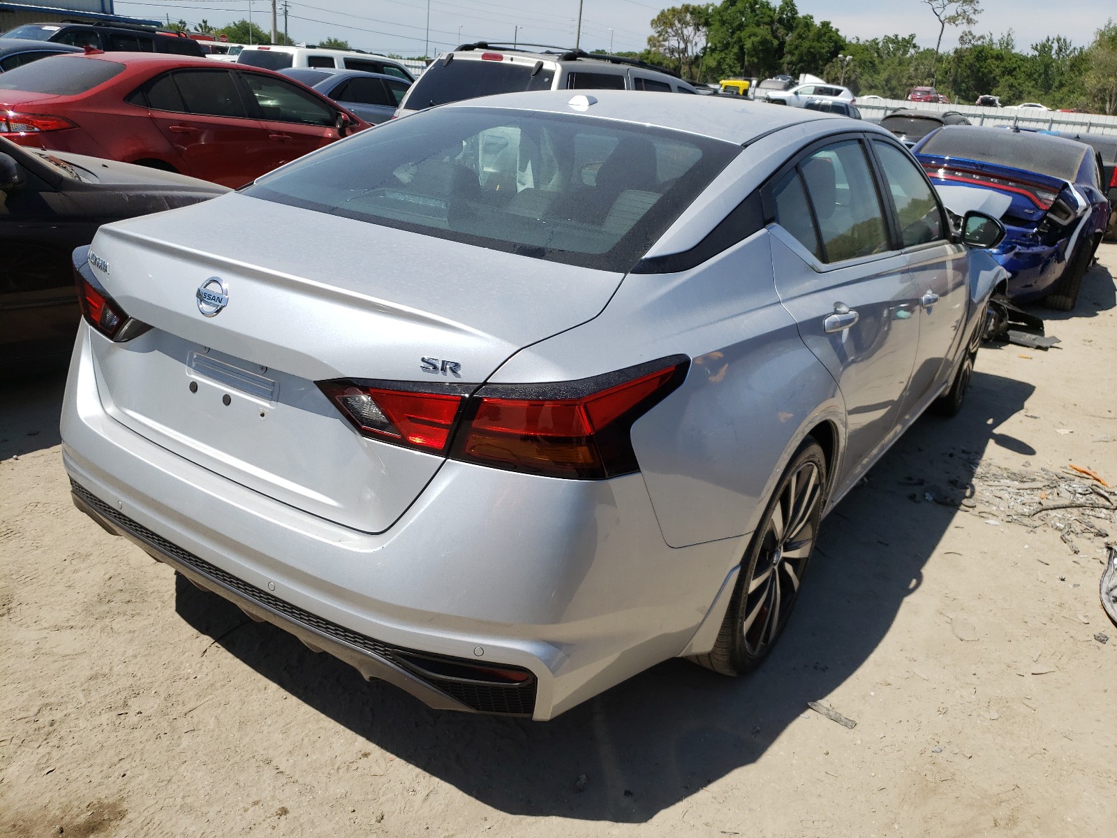 Photo 4 from auction – 2020 NISSAN ALTIMA SR with VIN 1N4BL4CV2LC247625