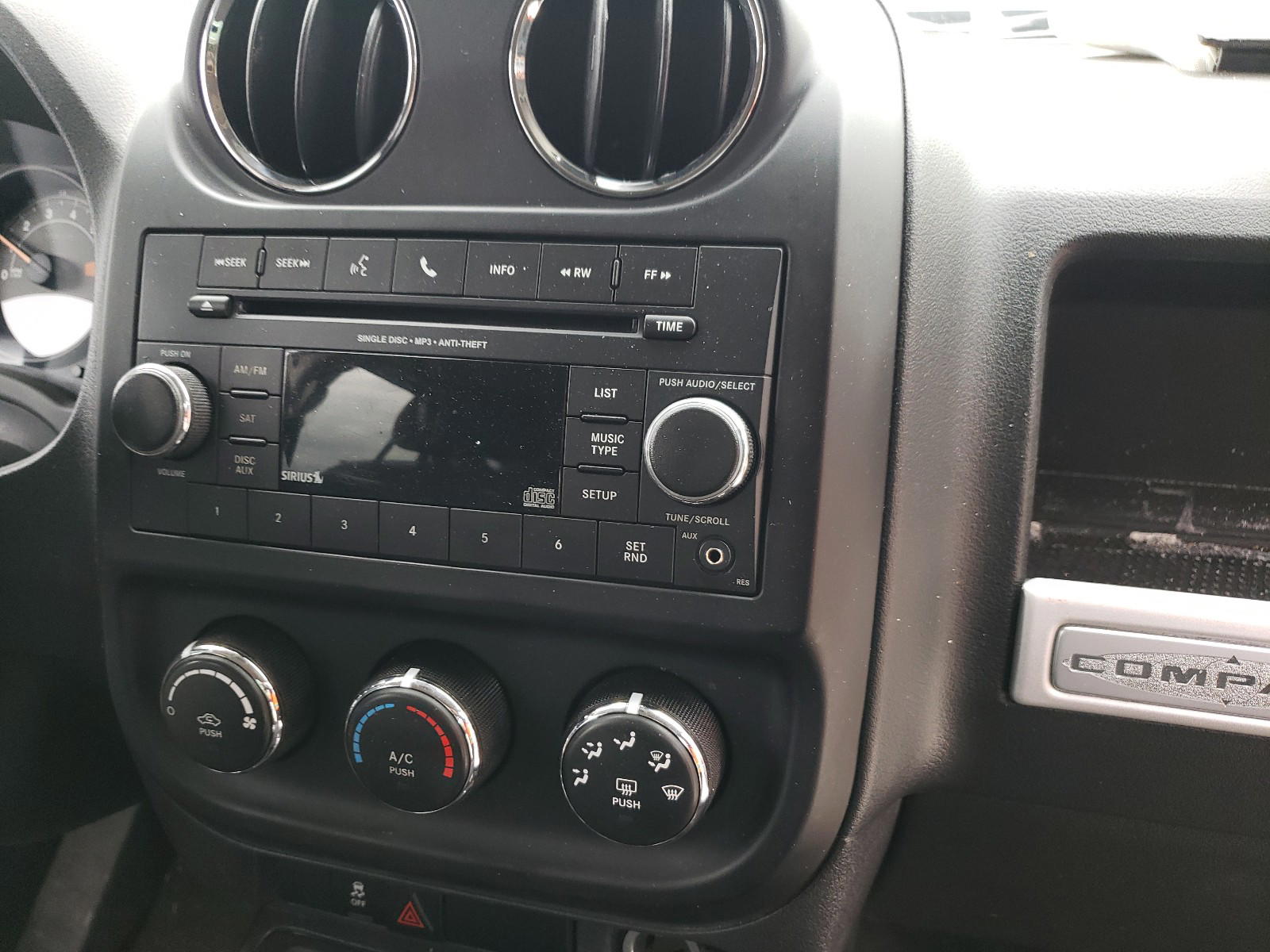 Photo 9 from auction – 2014 JEEP COMPASS SP with VIN 1C4NJDBB2ED649842