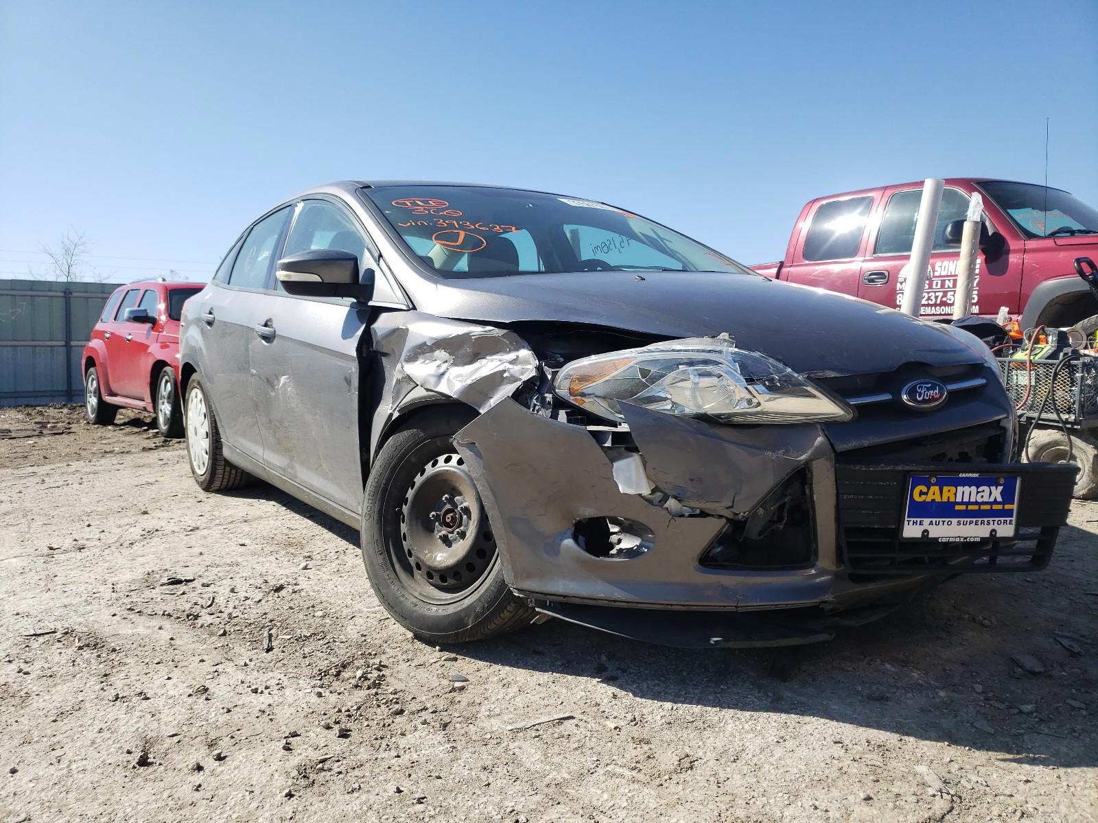 FORD FOCUS SE 2014 with VIN 1FADP3F2XEL393637 - Photo from auction