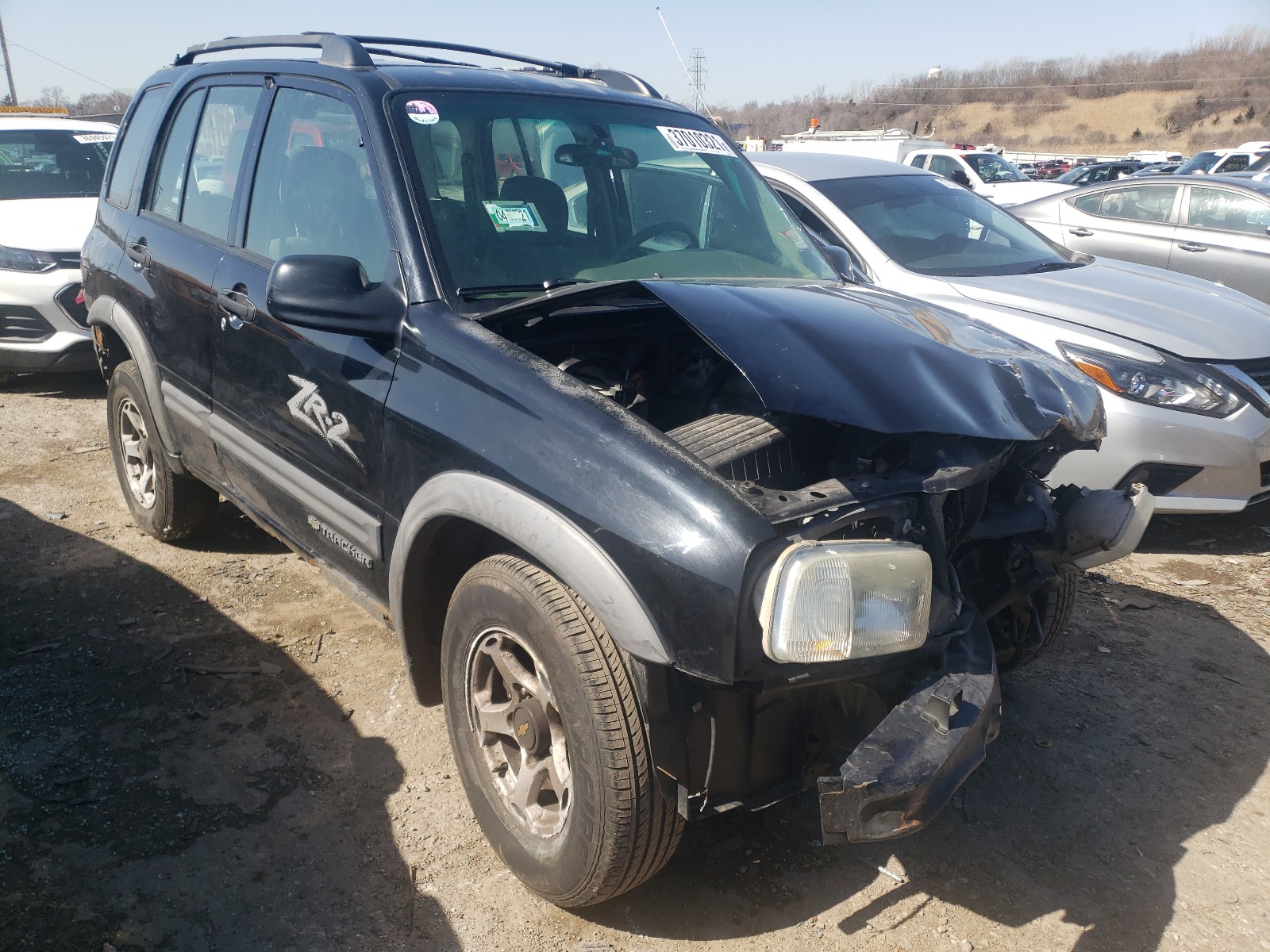 Photo 1 from auction – 2001 CHEVROLET TRACKER ZR with VIN 2CNBJ734X16959567