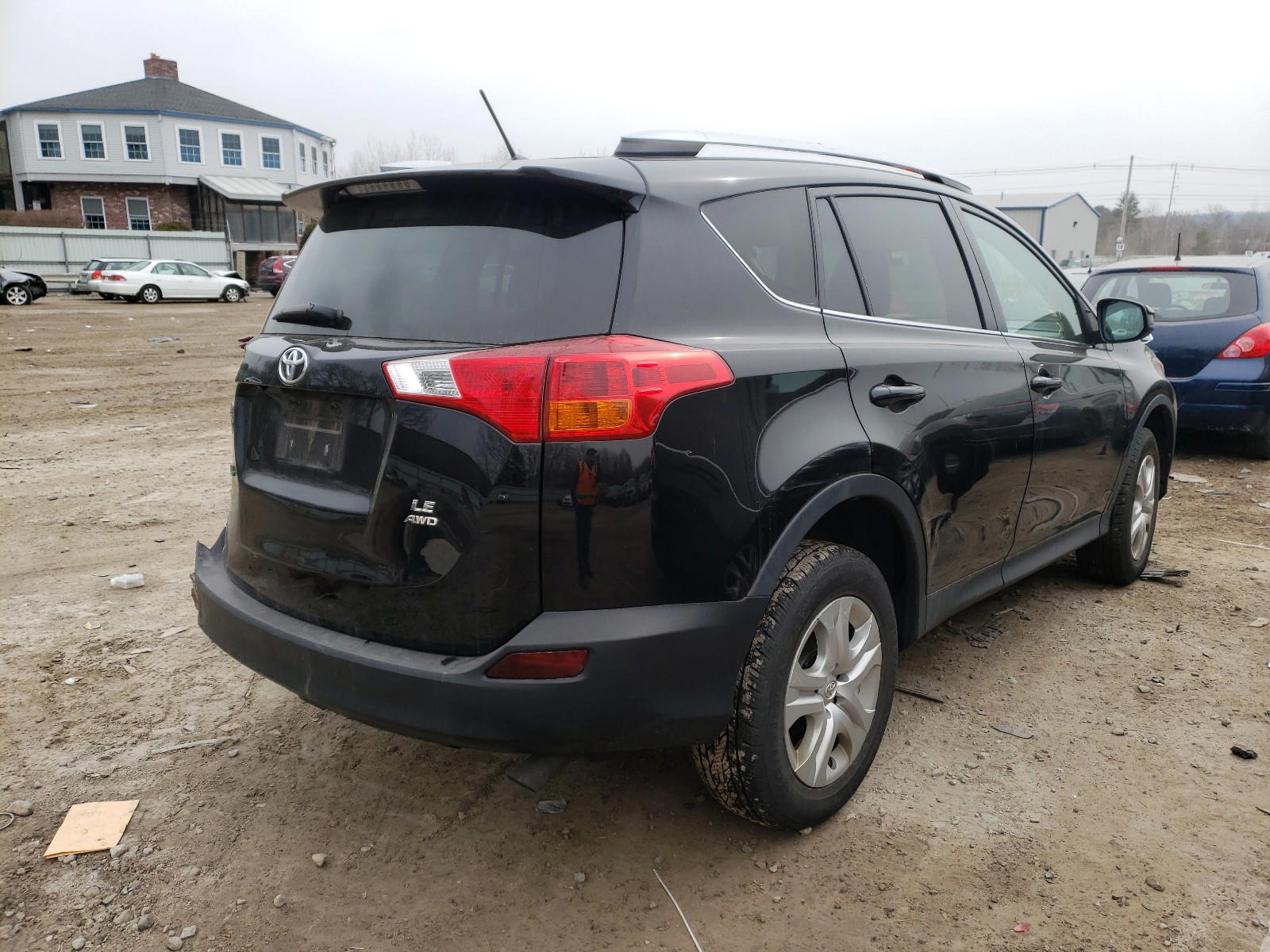 Photo 4 from auction – 2015 TOYOTA RAV4 LE with VIN 2T3BFREV2FW249243