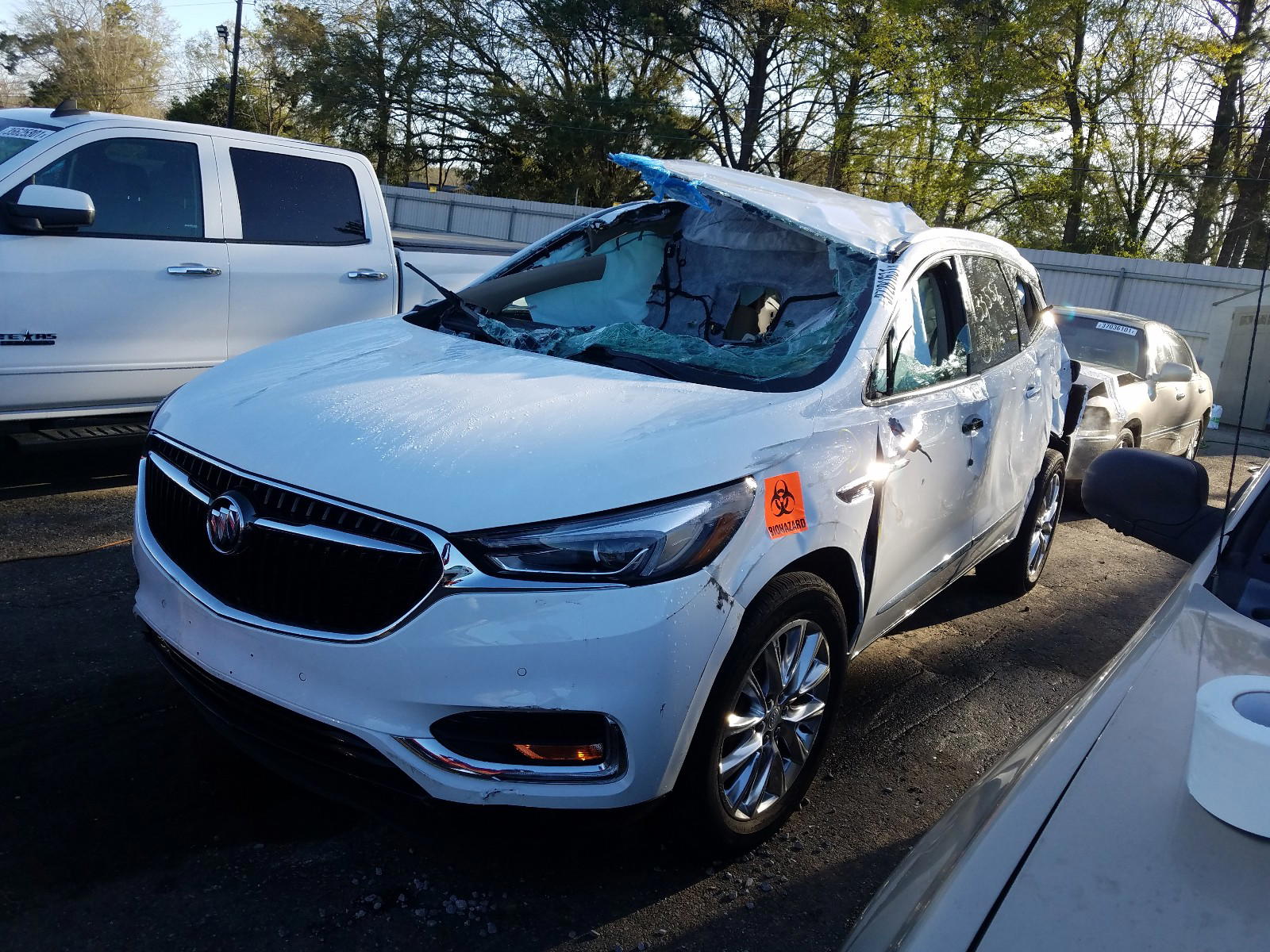Photo 2 from auction – 2018 BUICK ENCLAVE PR with VIN 5GAERCKW9JJ148983