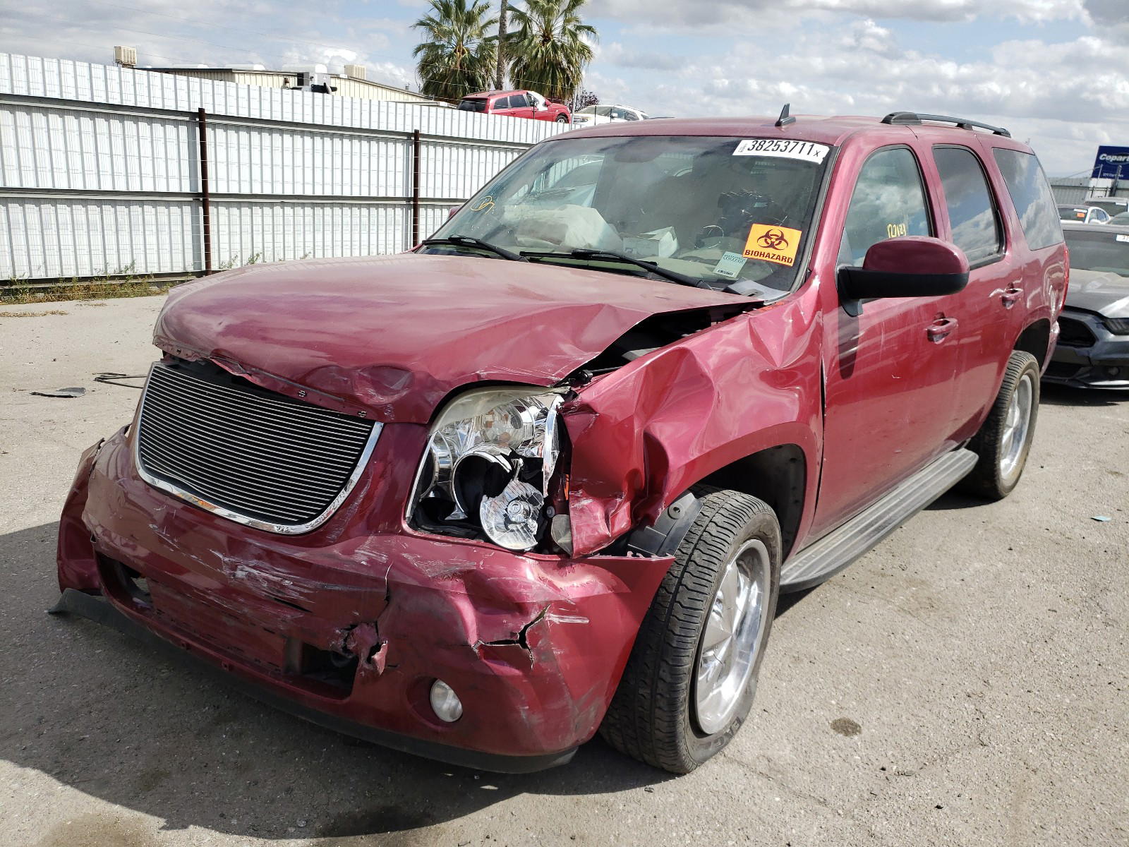 Photo 2 from auction – 2007 GMC YUKON with VIN 1GKFC13J97R136987