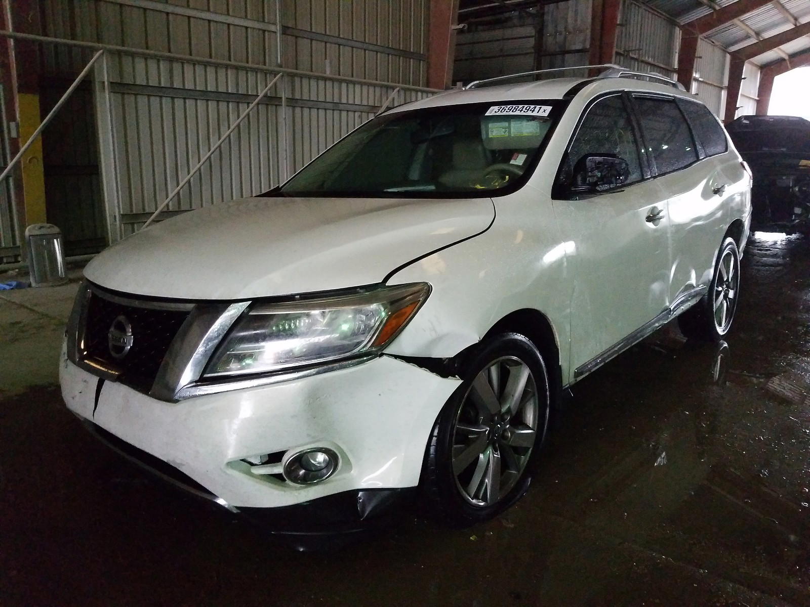 Photo 2 from auction – 2013 NISSAN PATHFINDER with VIN 5N1AR2MN5DC652088