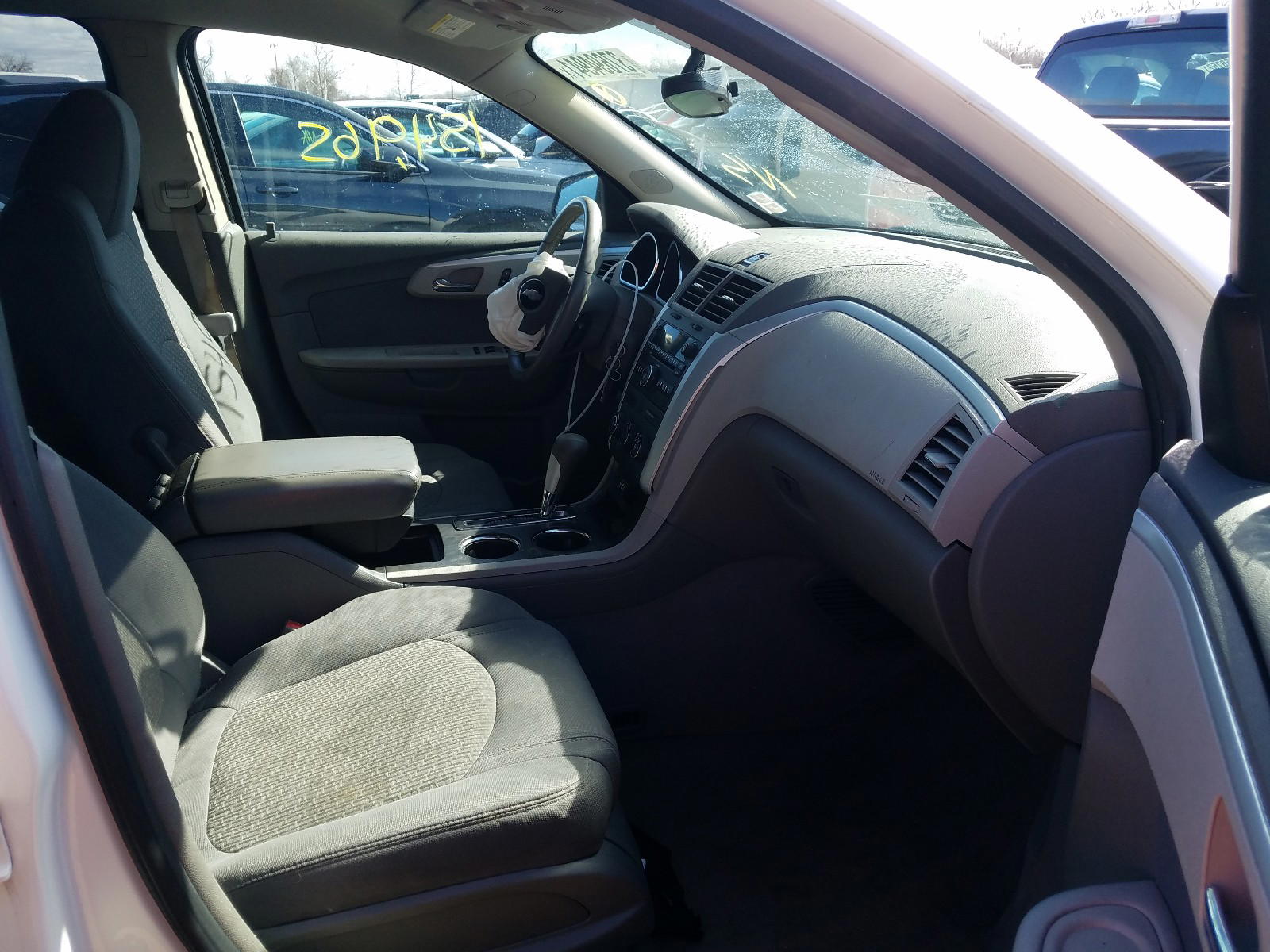 Photo 5 from auction – 2012 CHEVROLET TRAVERSE L with VIN 1GNKRFED9CJ237802