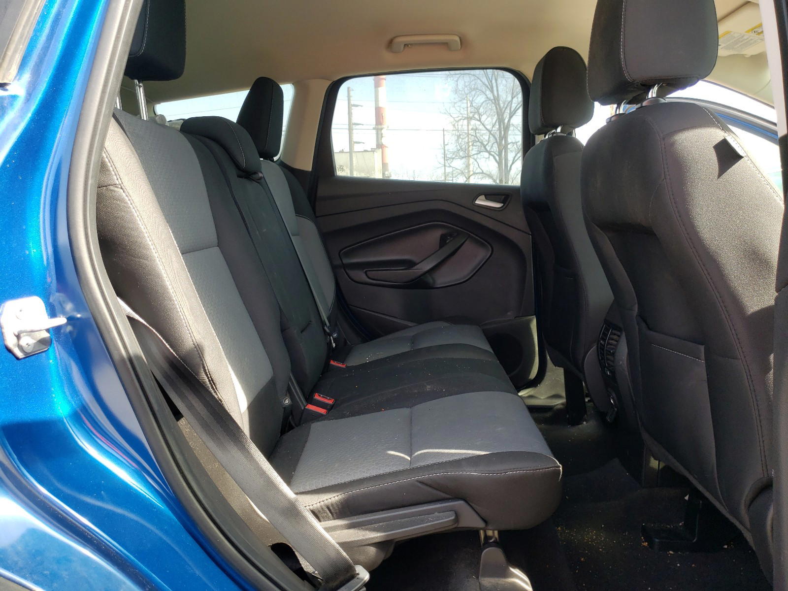 Photo 6 from auction – 2017 FORD ESCAPE SE with VIN 1FMCU9GD2HUC48491