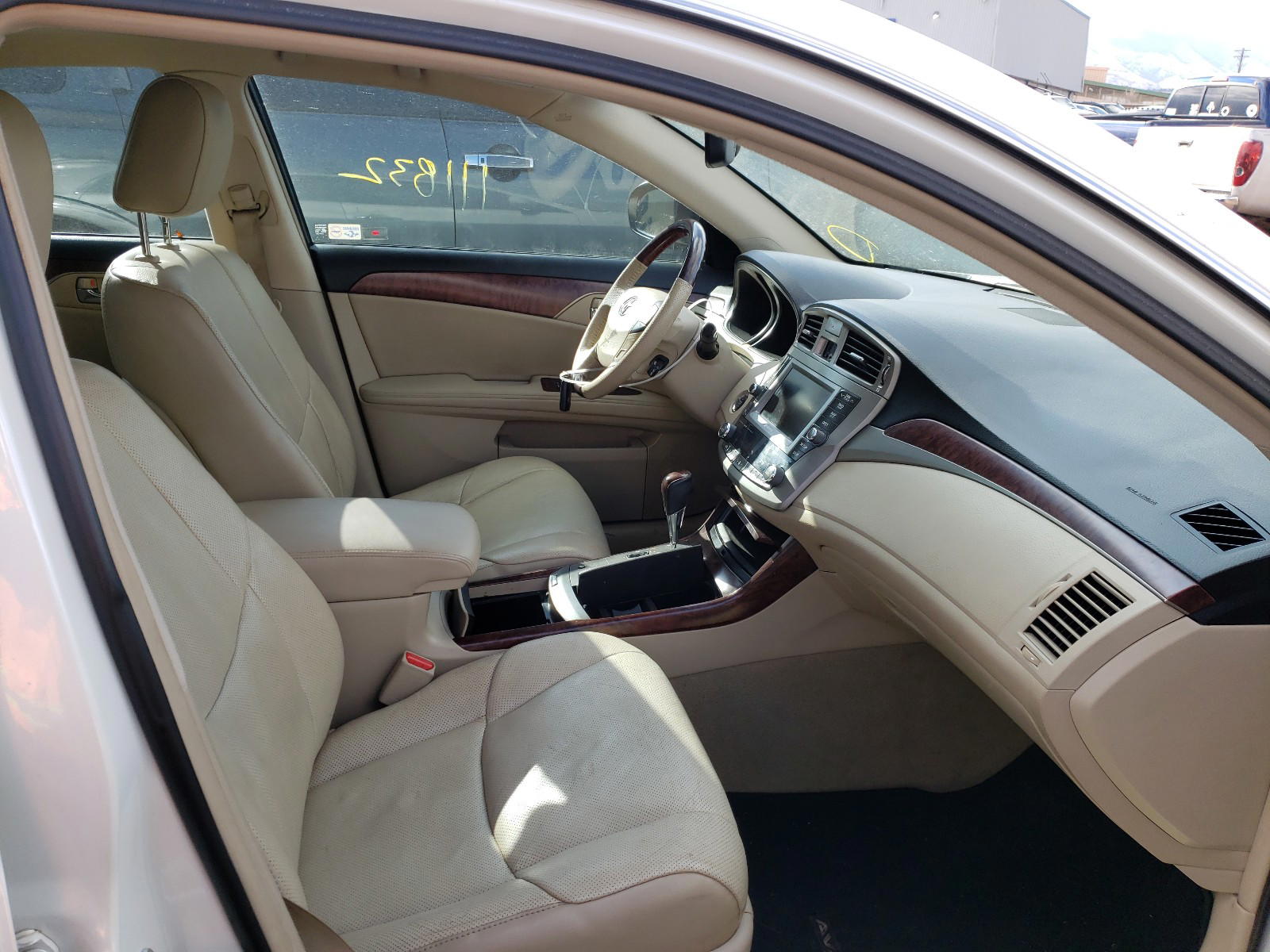 Photo 5 from auction – 2012 TOYOTA AVALON BAS with VIN 4T1BK3DB5CU443785
