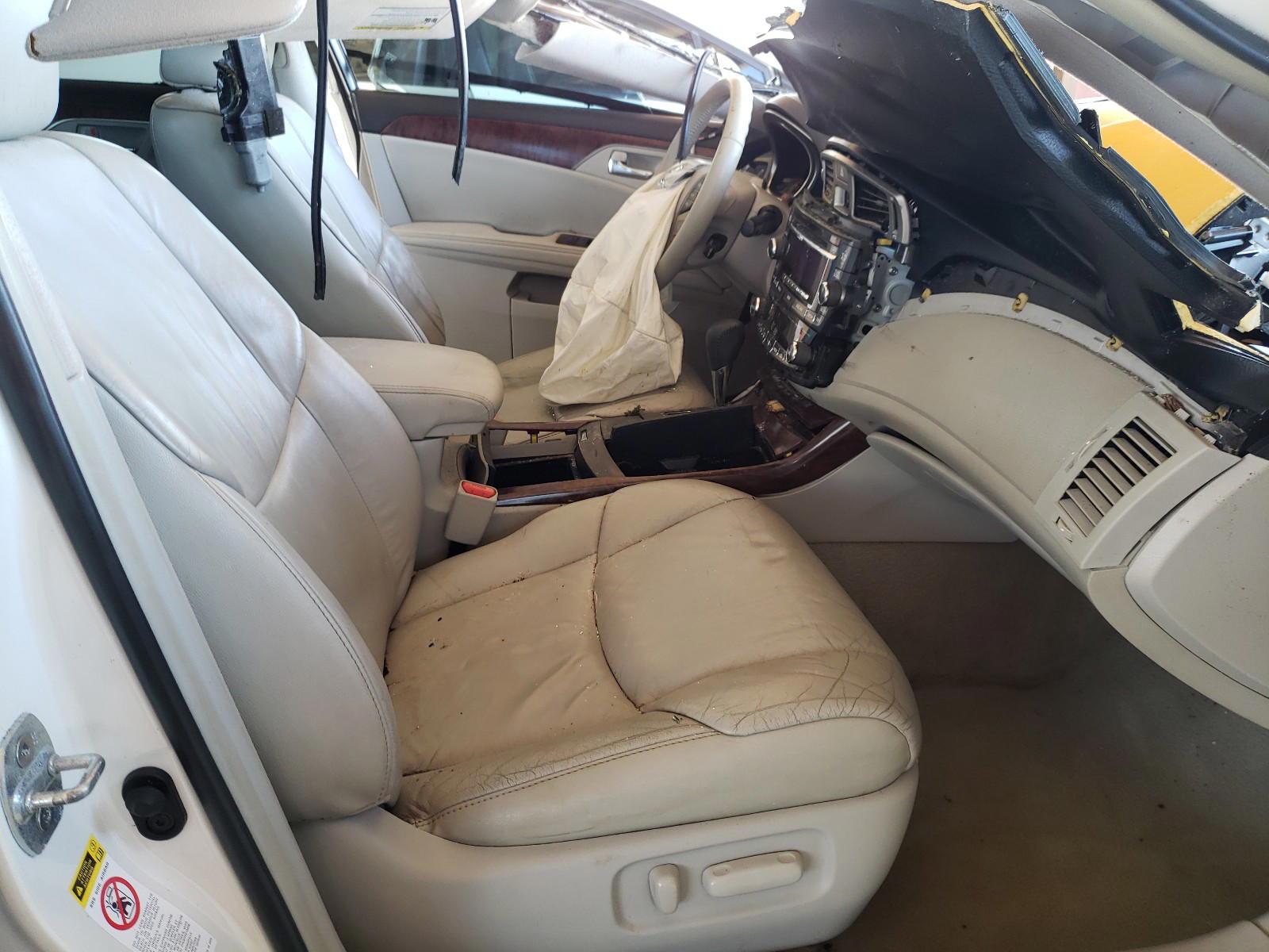 Photo 5 from auction – 2012 TOYOTA AVALON BAS with VIN 4T1BK3DB0CU454256