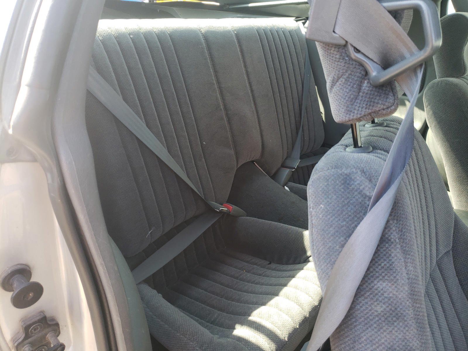 Photo 6 from auction – 1998 PONTIAC FIREBIRD with VIN 2G2FS22K0W2203111