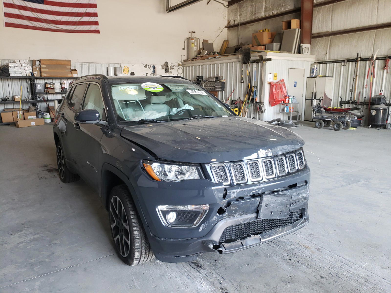 JEEP COMPASS LI 2017 with VIN 3C4NJDCB9HT639905 - Photo from auction