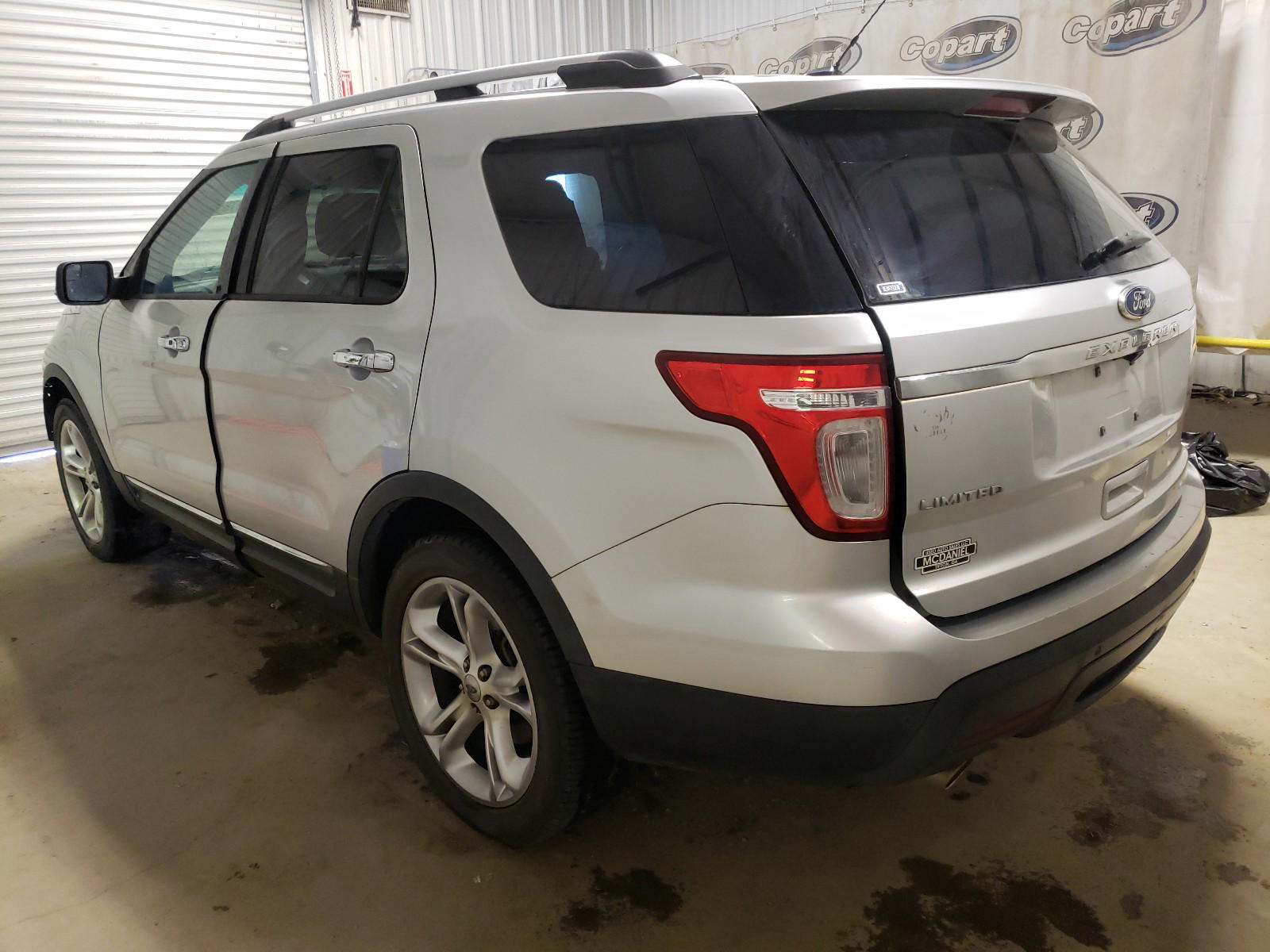 Photo 3 from auction – 2011 FORD EXPLORER L with VIN 1FMHK7F80BGA22069
