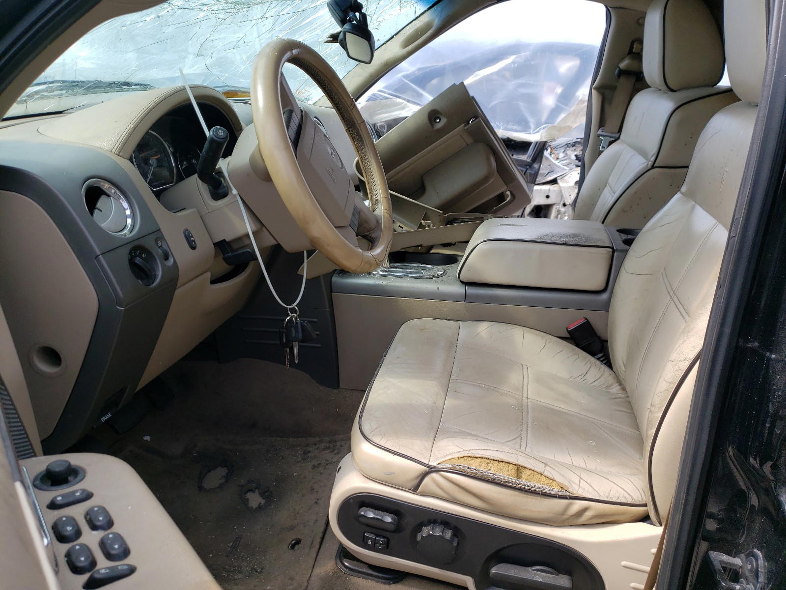 Photo 5 from auction – 2006 LINCOLN MARK LT with VIN 5LTPW16536FJ06385
