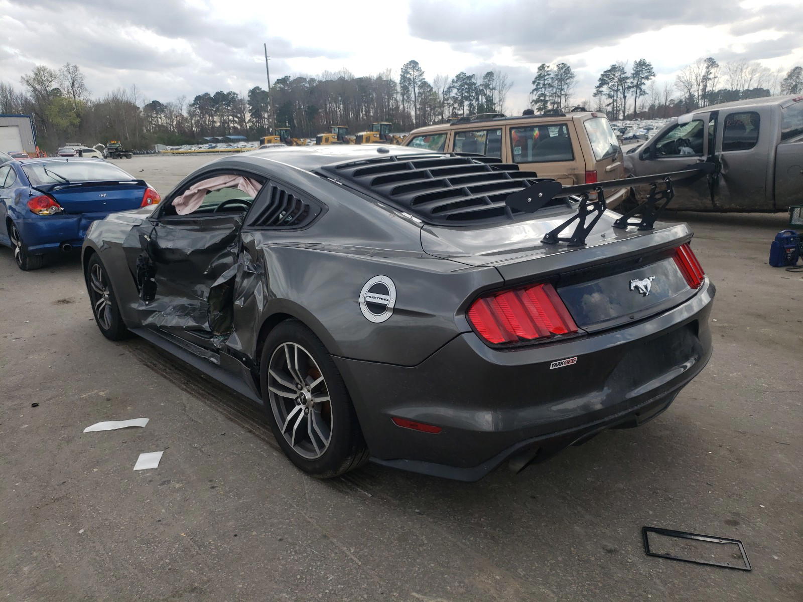 Photo 3 from auction – 2016 FORD MUSTANG with VIN 1FA6P8TH9G5210895