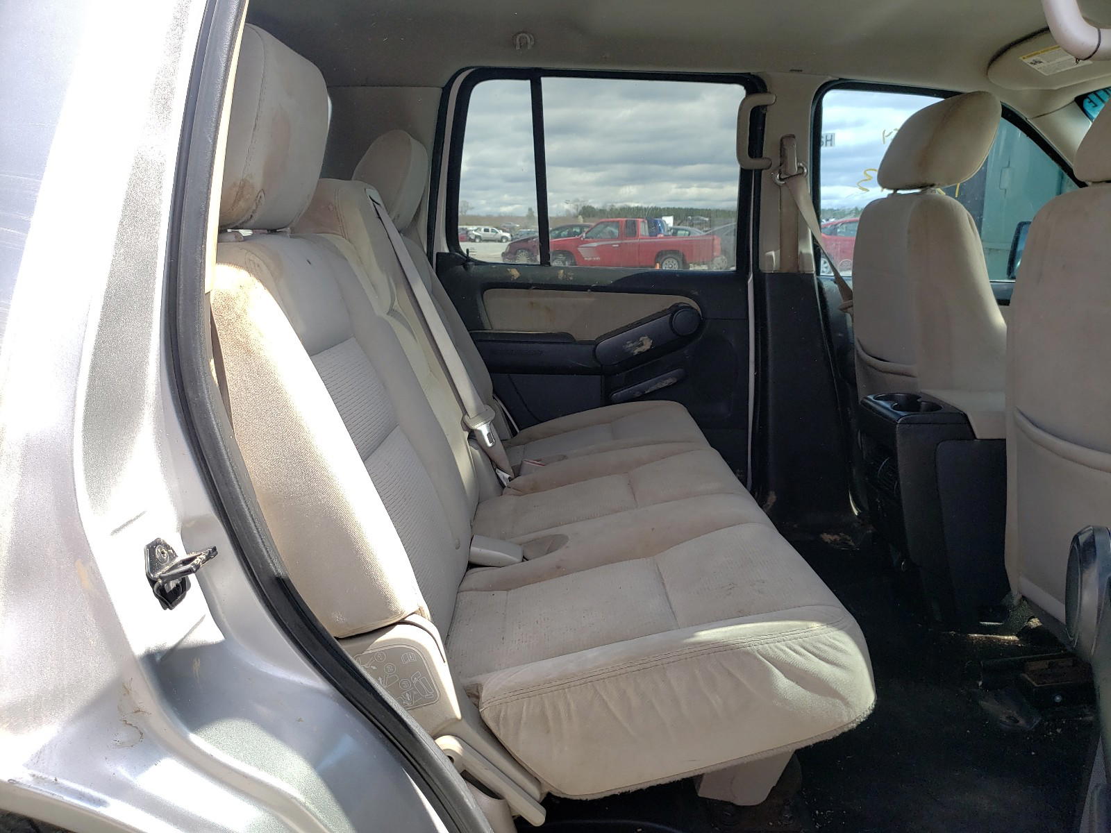 Photo 6 from auction – 2008 FORD EXPLORER X with VIN 1FMEU73E28UA63465