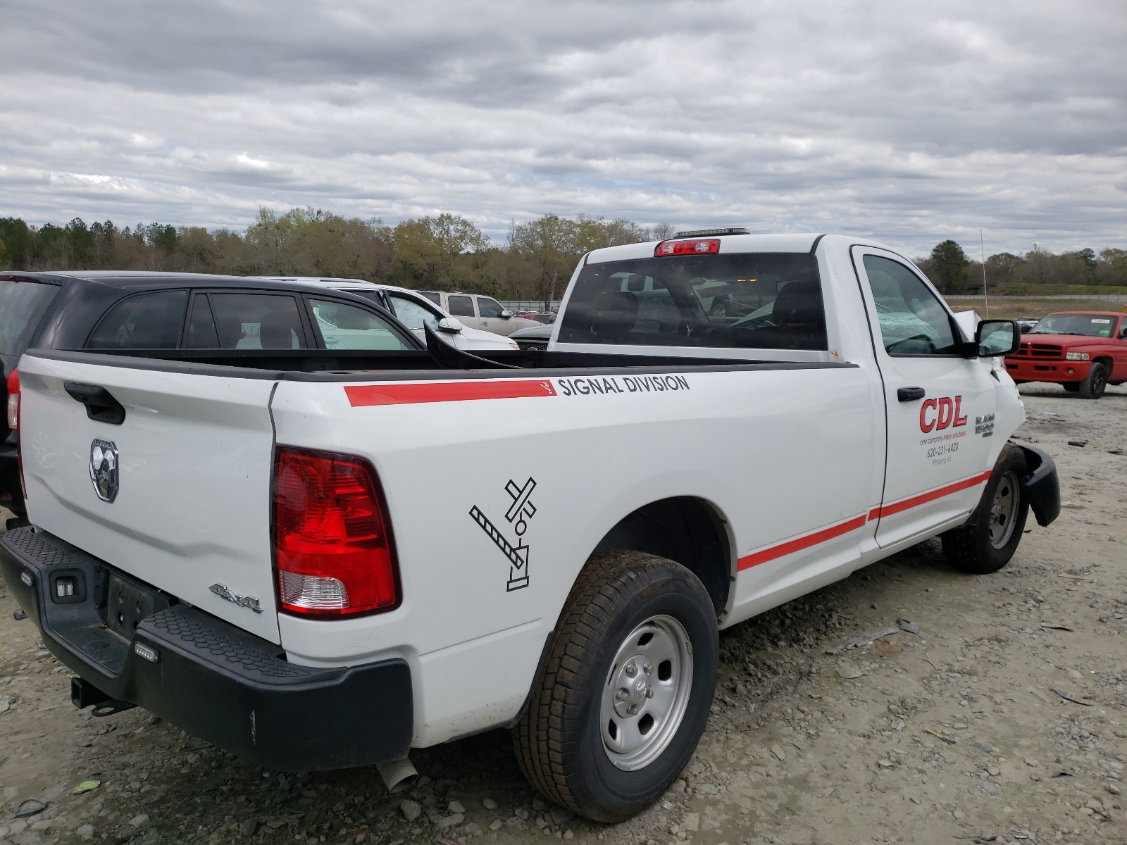 Zdjęcie 4 z aukcji – 2019 RAM 1500 CLASS z VIN 3C6JR6DG7KG510355