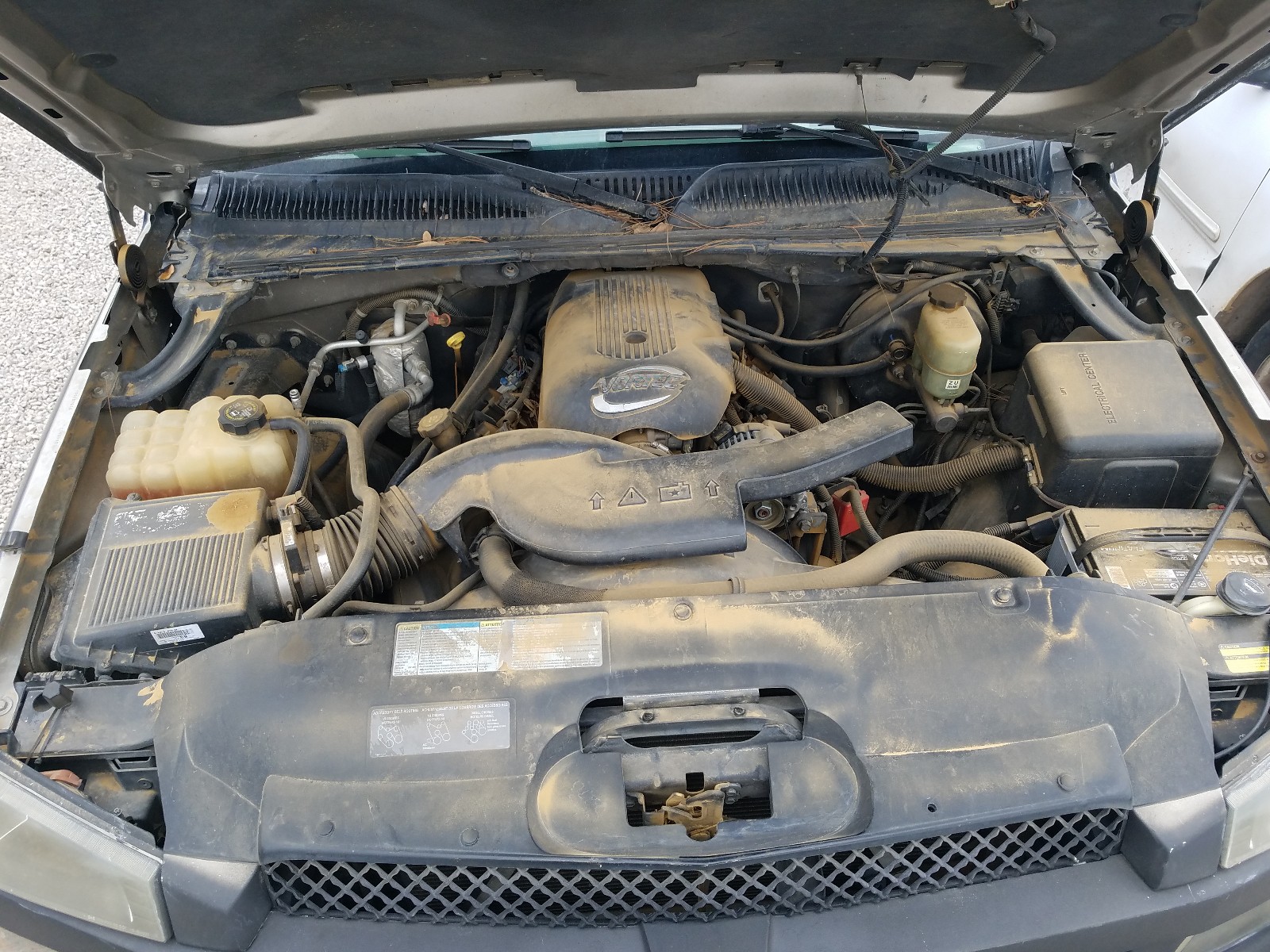 Photo 7 from auction – 2002 CHEVROLET AVALANCHE with VIN 3GNEK13T92G226426