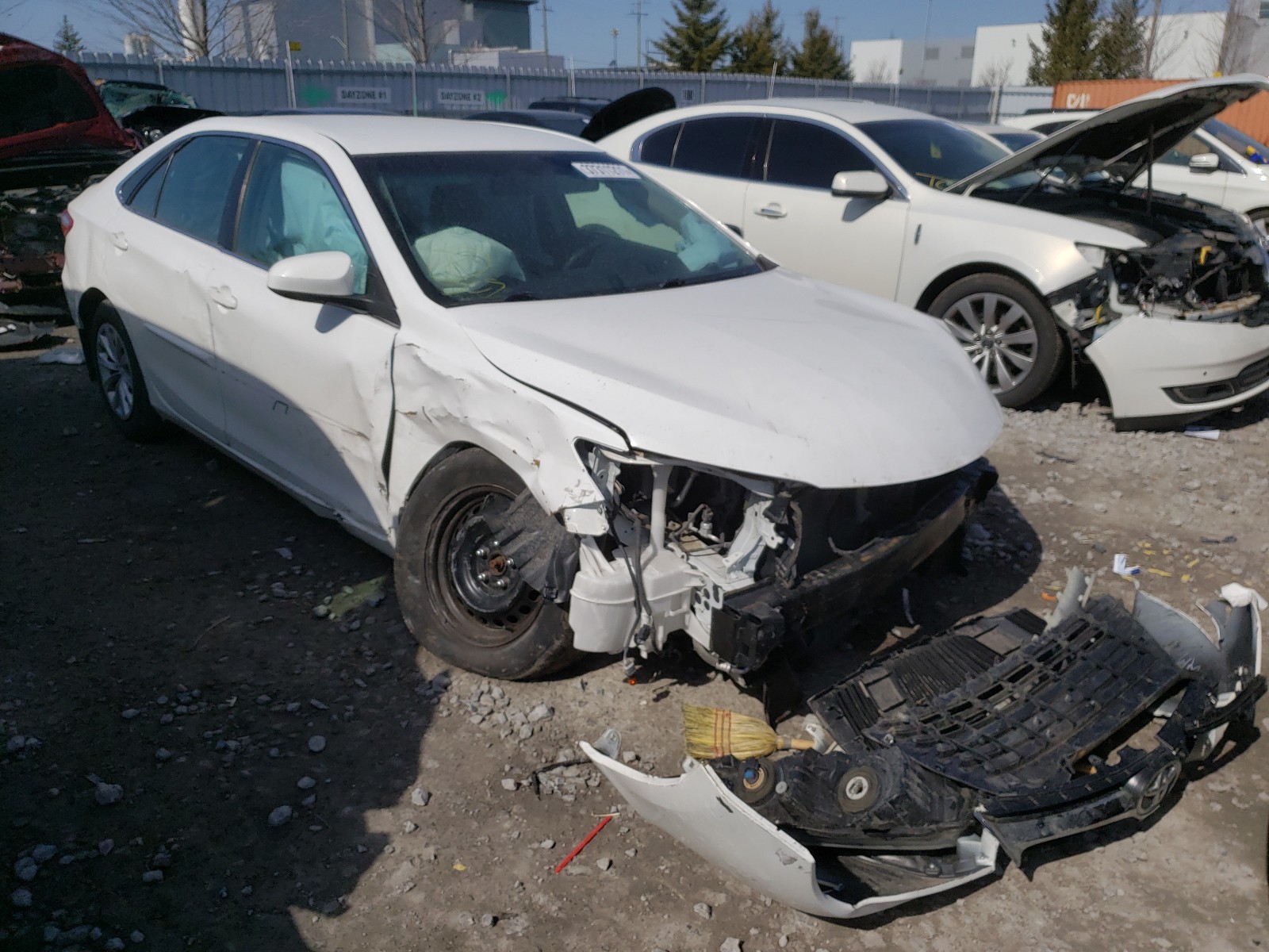 Photo 1 from auction – 2017 TOYOTA CAMRY LE with VIN 4T1BF1FK3HU644081