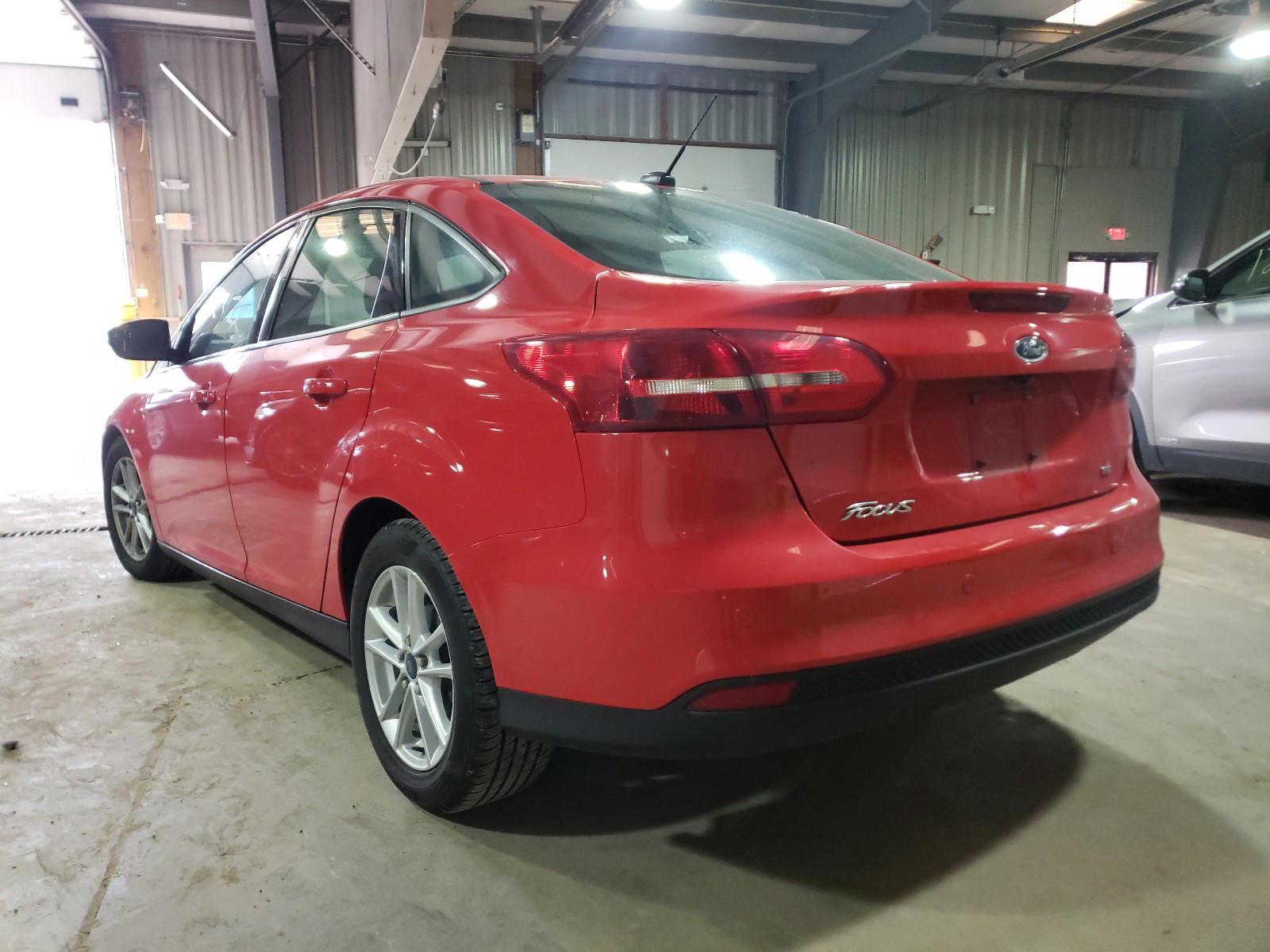 Photo 3 from auction – 2015 FORD FOCUS SE with VIN 1FADP3F2XFL292910