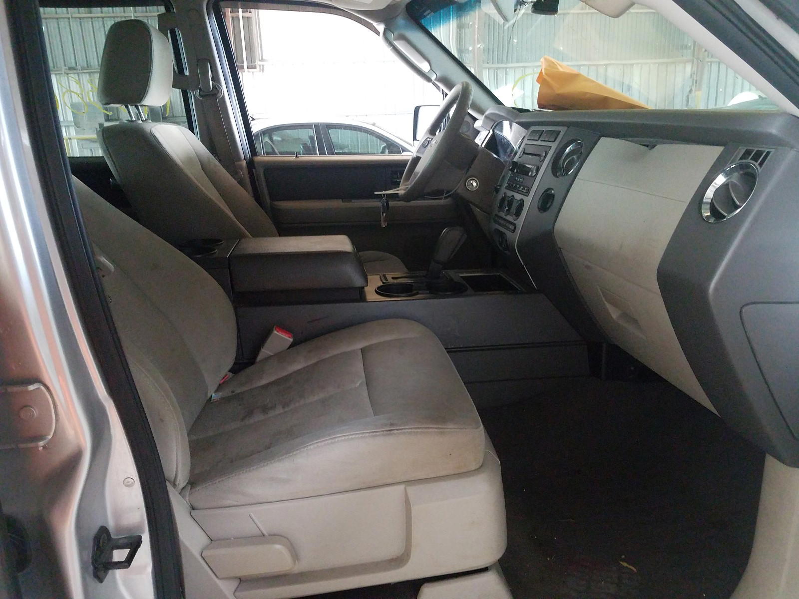 Photo 5 from auction – 2007 FORD EXPEDITION with VIN 1FMFU15547LA21432