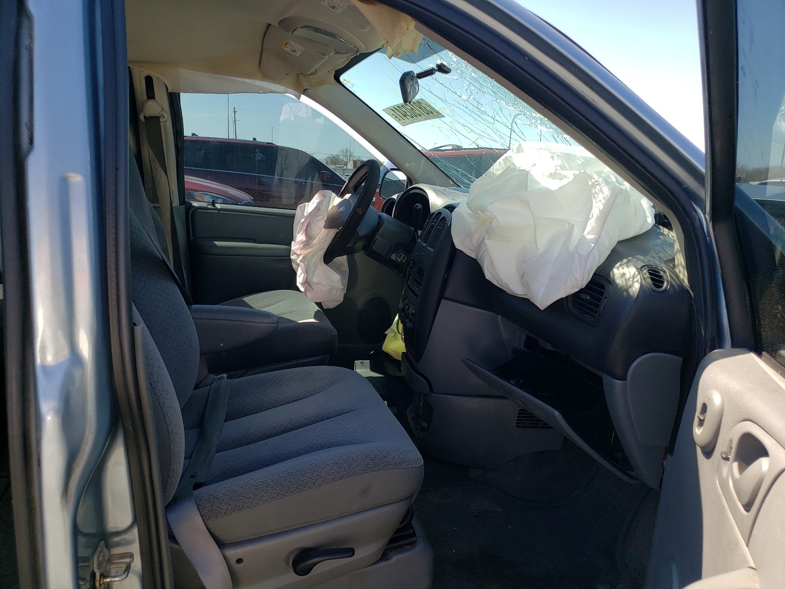 Photo 5 from auction – 2006 DODGE GRAND CARA with VIN 1D4GP24R76B511025