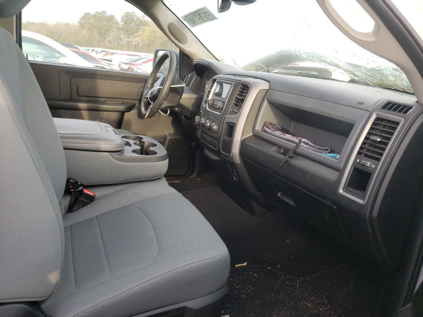 Photo 5 from auction – 2019 RAM 1500 CLASS with VIN 3C6JR6DG7KG510355