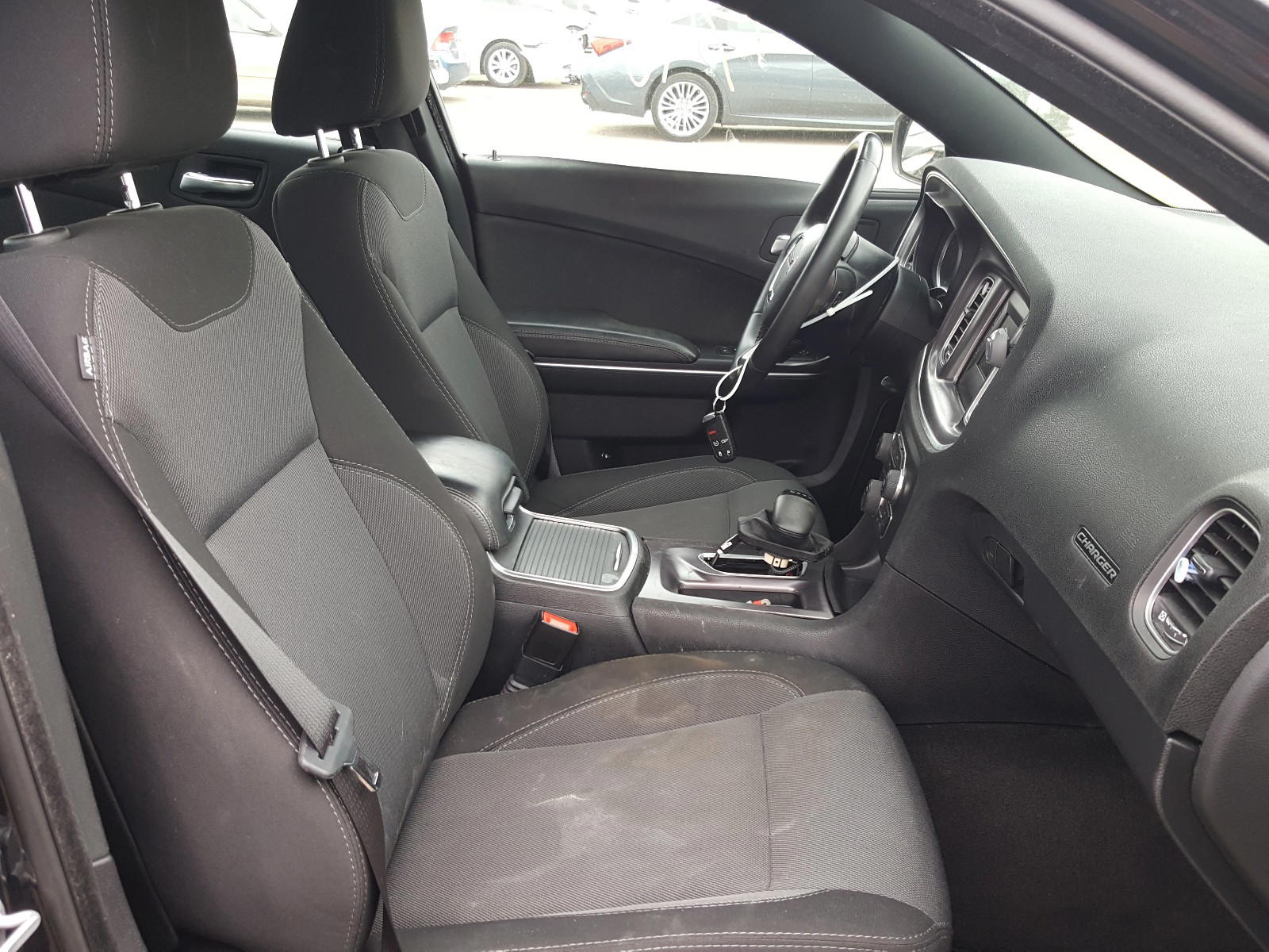 Photo 5 from auction – 2016 DODGE CHARGER SE with VIN 2C3CDXBG0GH114935