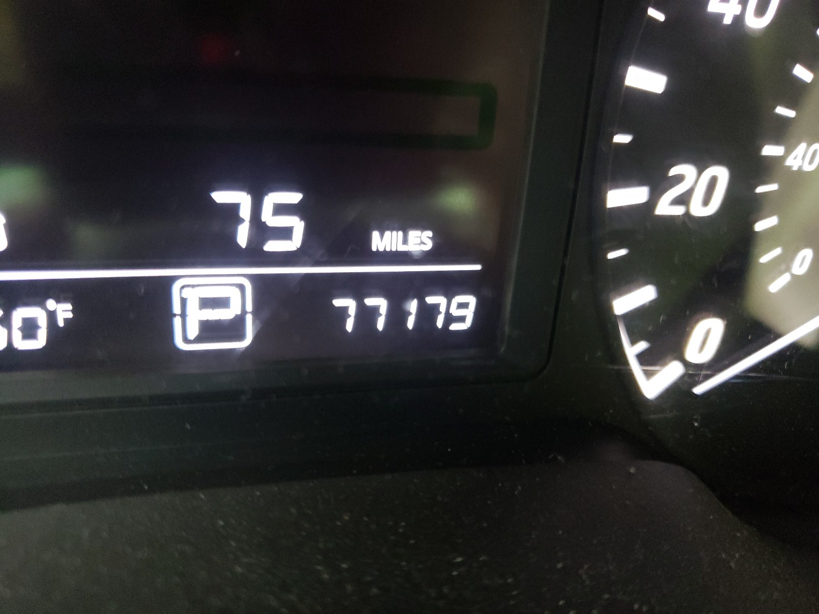Photo 8 from auction – 2017 NISSAN SENTRA S with VIN 3N1AB7AP9HY225413
