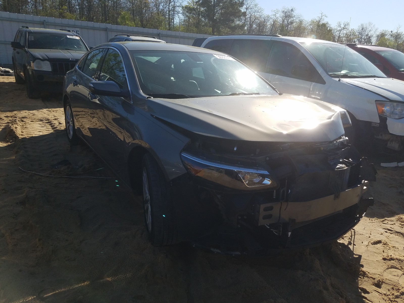 Photo 1 from auction – 2018 CHEVROLET MALIBU LT with VIN 1G1ZD5ST7JF118487