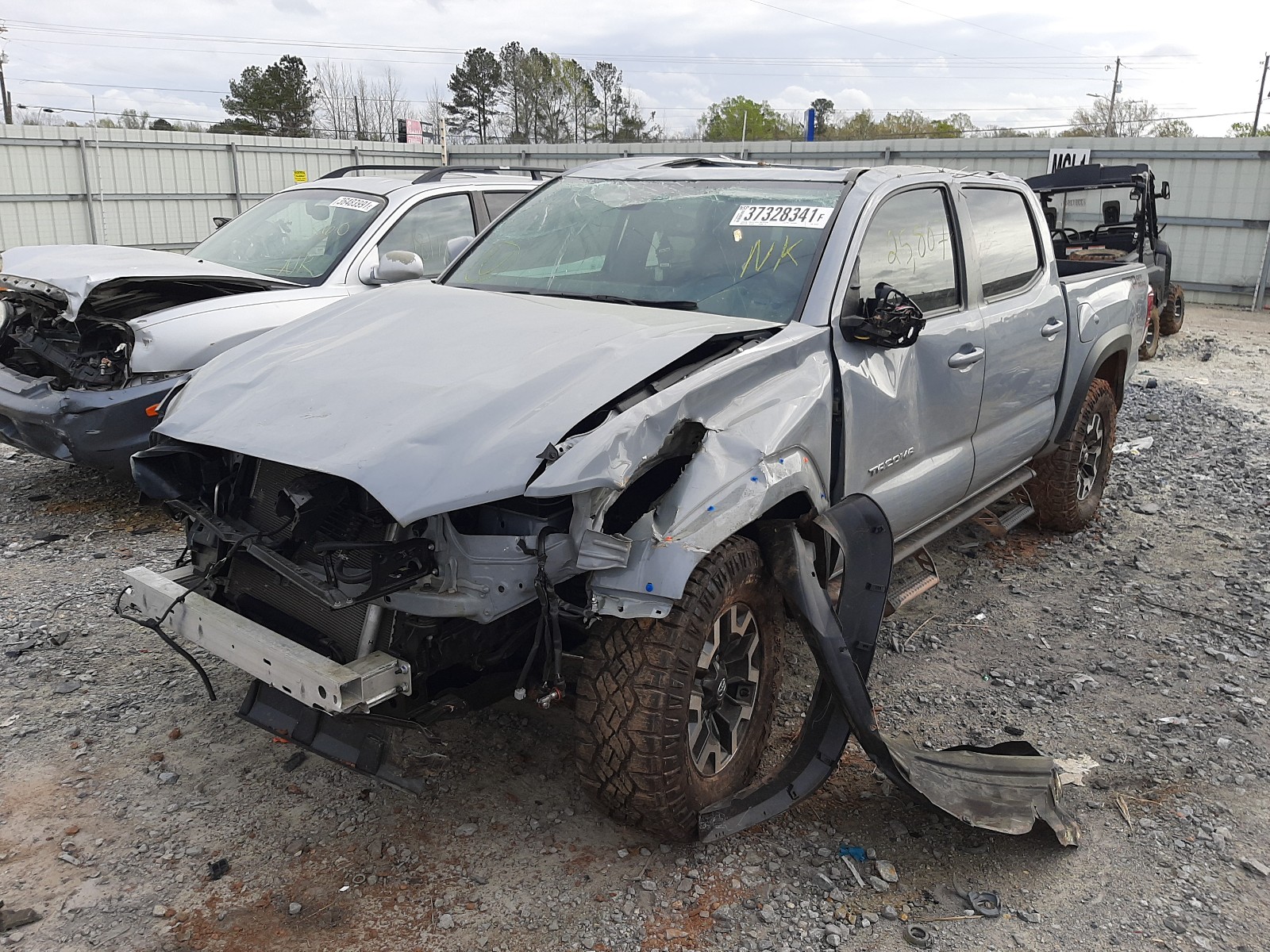 Photo 2 from auction – 2018 TOYOTA TACOMA DOU with VIN 3TMAZ5CN7JM077672