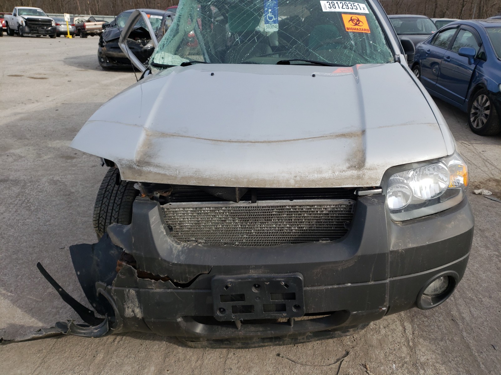 Photo 7 from auction – 2005 FORD ESCAPE HEV with VIN 1FMYU95H25KD55043