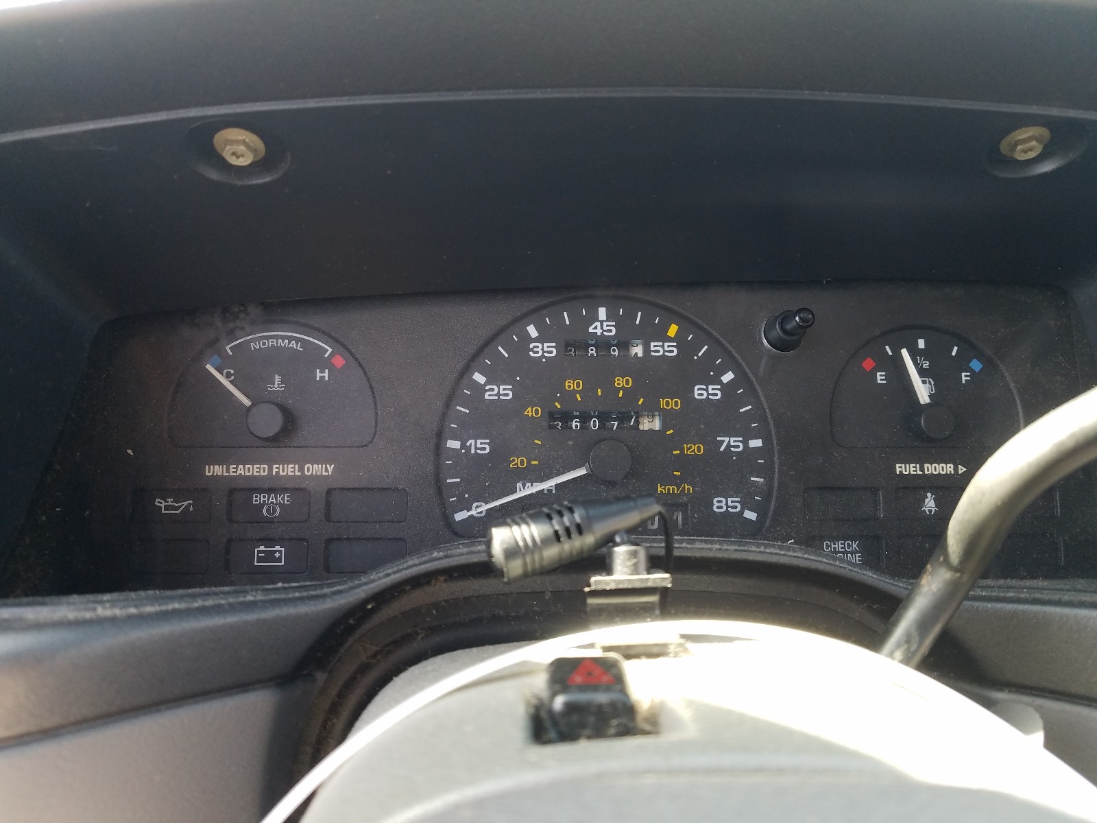 Photo 8 from auction – 1994 FORD TAURUS GL with VIN 1FALP52U5RA103921