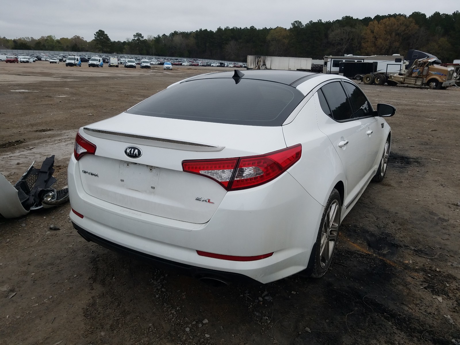 Photo 4 from auction – 2013 KIA OPTIMA SX with VIN 5XXGR4A63DG127456
