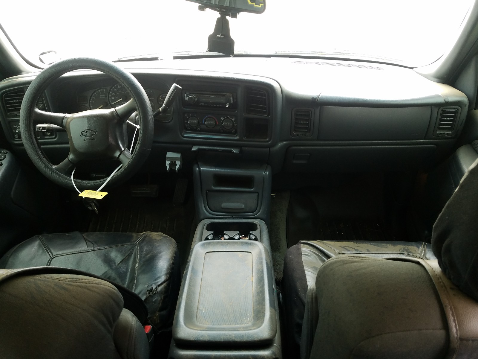 Photo 9 from auction – 2002 CHEVROLET AVALANCHE with VIN 3GNEK13T92G226426