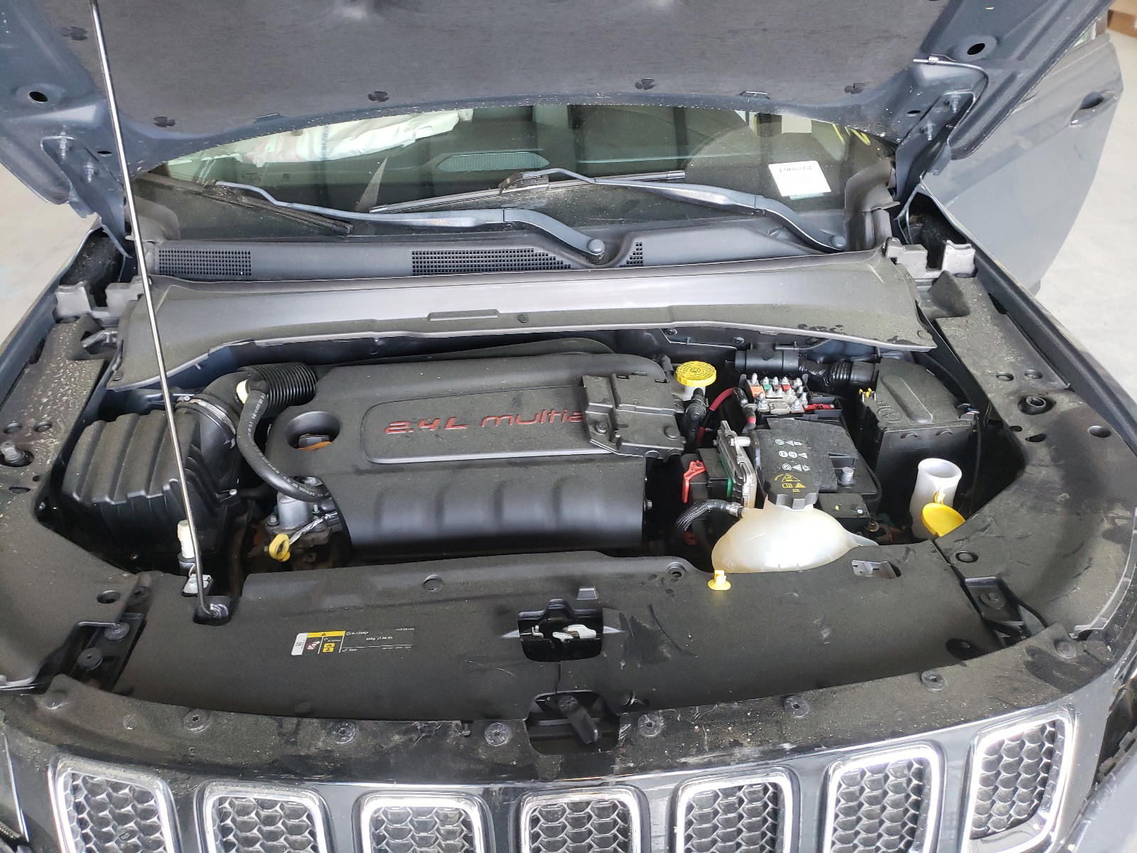 Photo 7 from auction – 2017 JEEP COMPASS LI with VIN 3C4NJDCB9HT639905