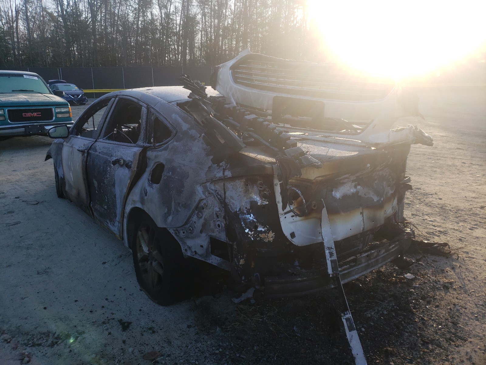 Photo 3 from auction – 2013 FORD FUSION SE with VIN 3FA6P0HR8DR335317