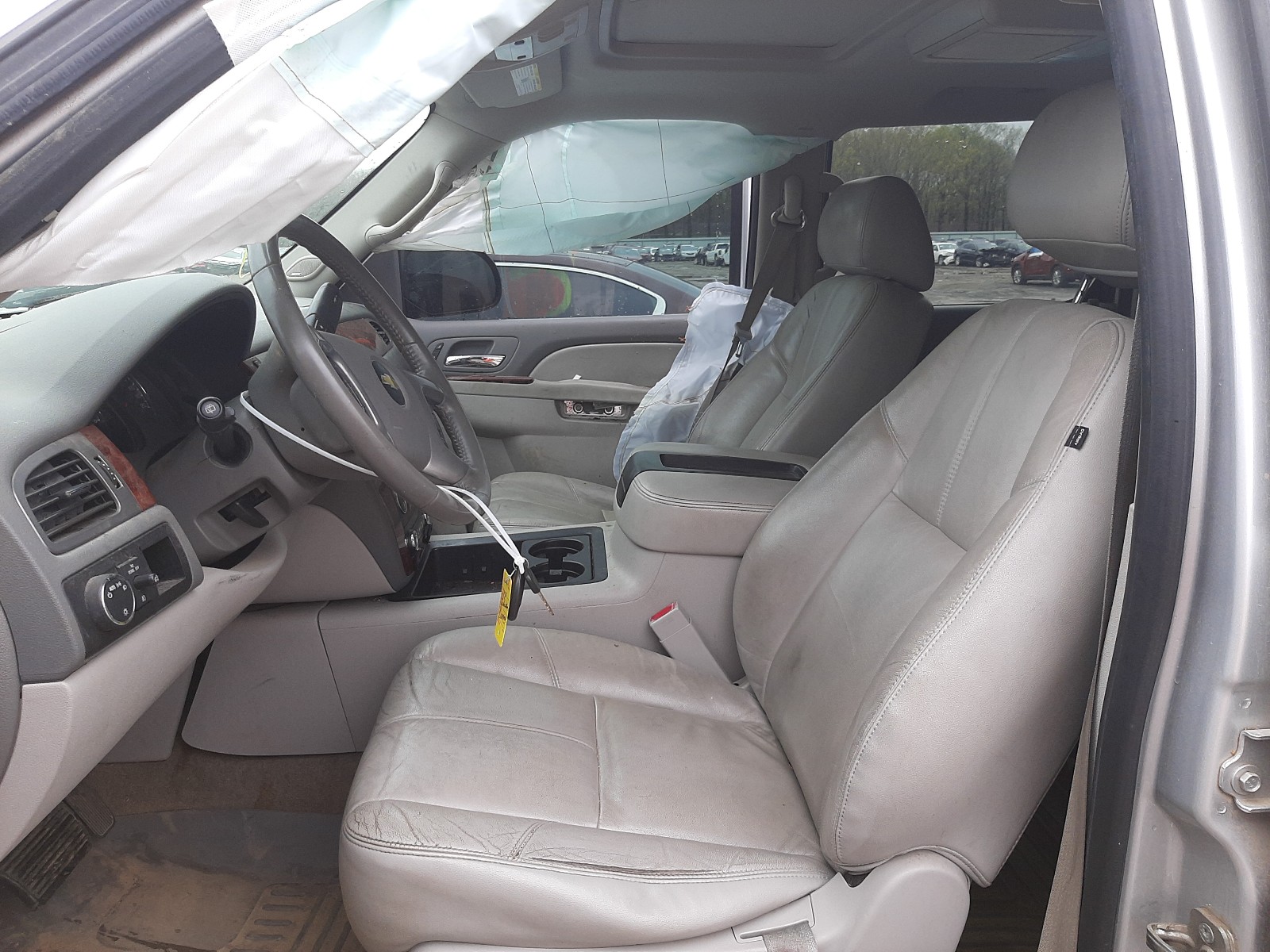 Photo 5 from auction – 2014 CHEVROLET SUBURBAN C with VIN 1GNSCJE02ER198525