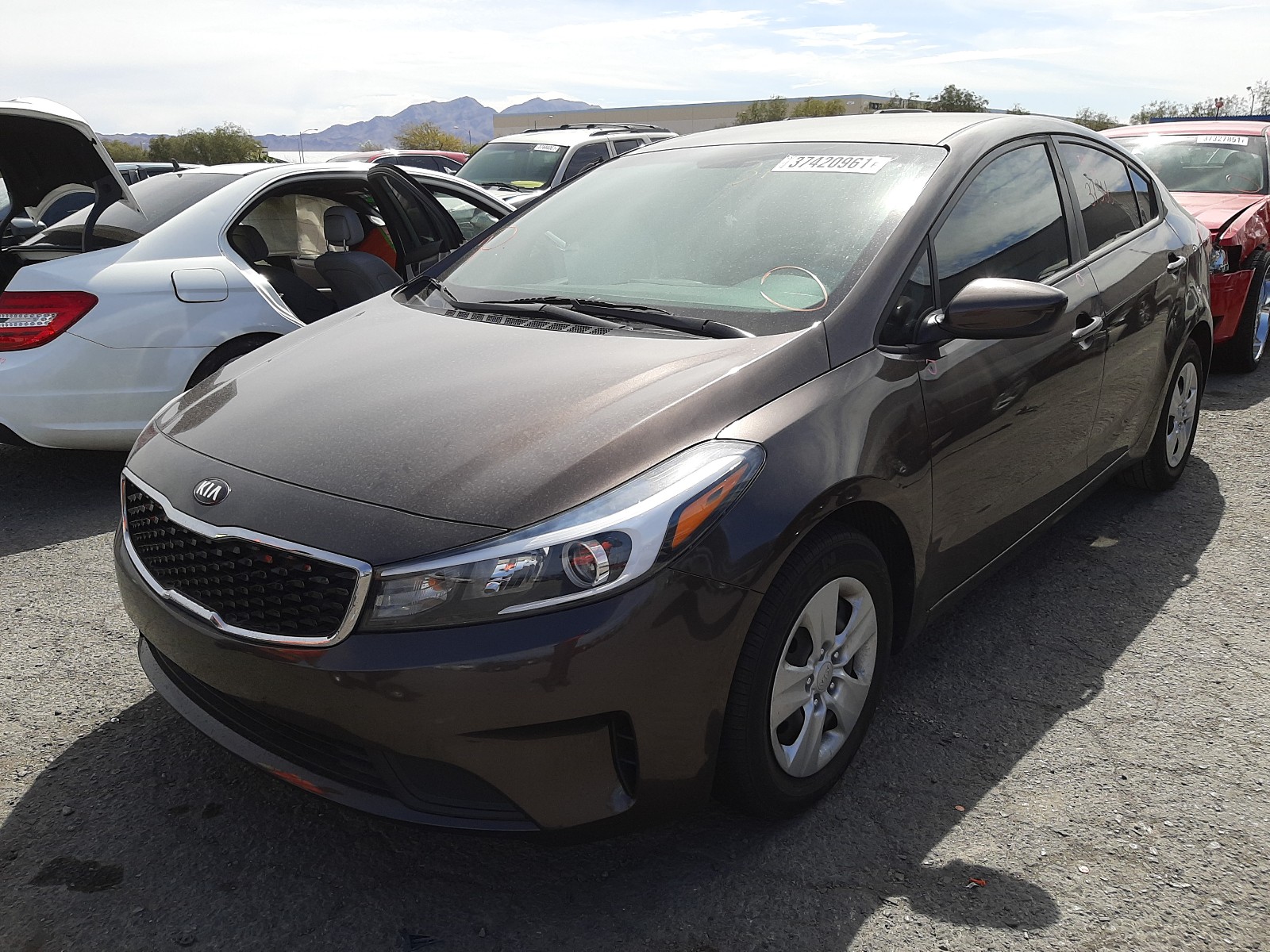 Photo 2 from auction – 2018 KIA FORTE LX with VIN 3KPFK4A72JE204377