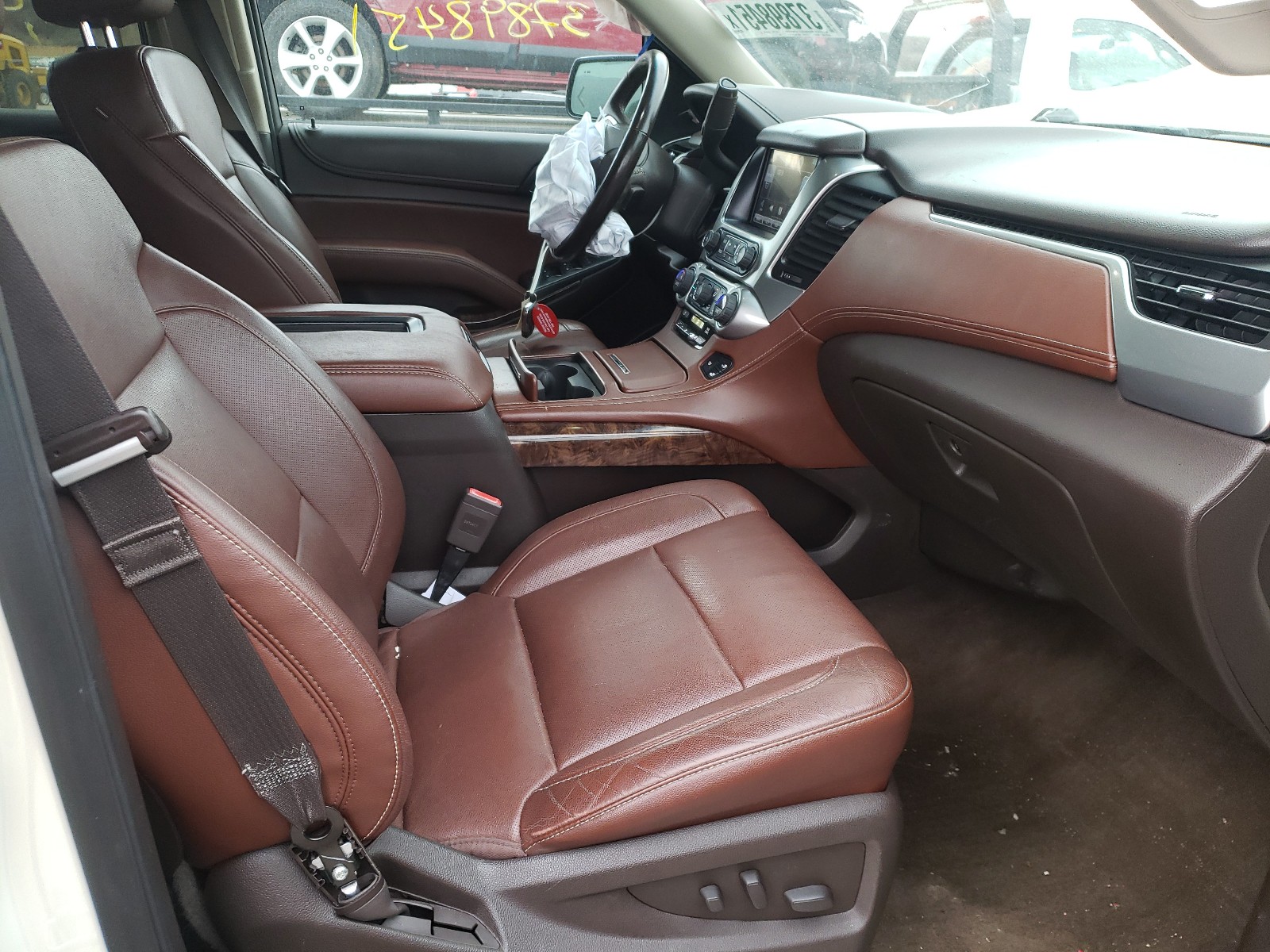 Photo 5 from auction – 2015 CHEVROLET TAHOE with VIN 1GNSKCKC8FR244440