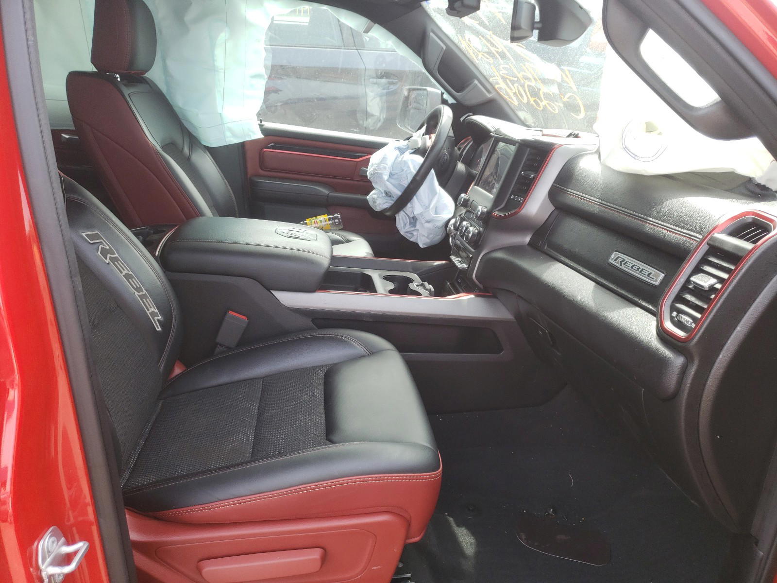 Photo 5 from auction – 2019 DODGE RAM 1500 with VIN 1C6SRFLT0KN676131