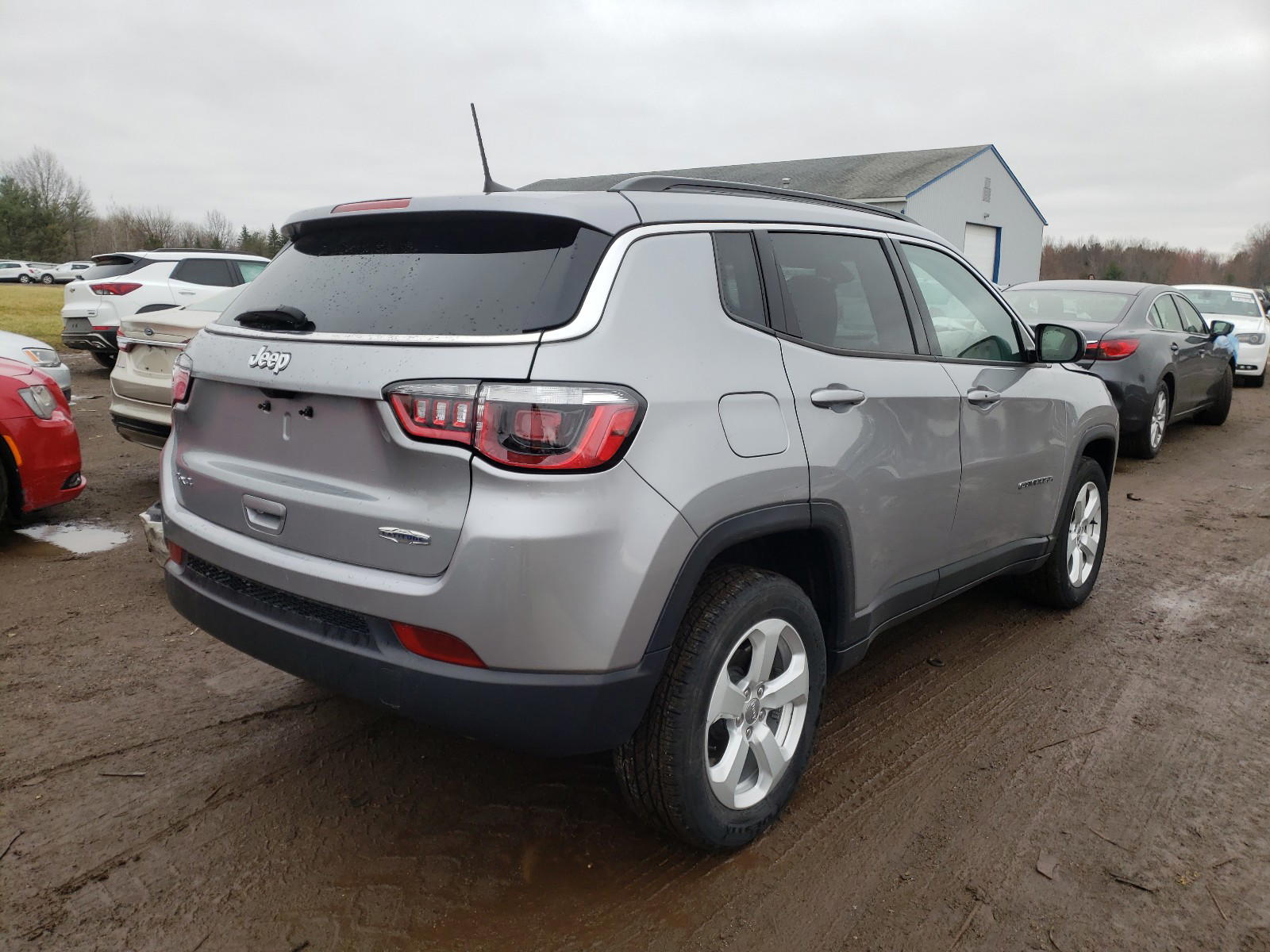 Photo 4 from auction – 2019 JEEP COMPASS LA with VIN 3C4NJDBB3KT834276
