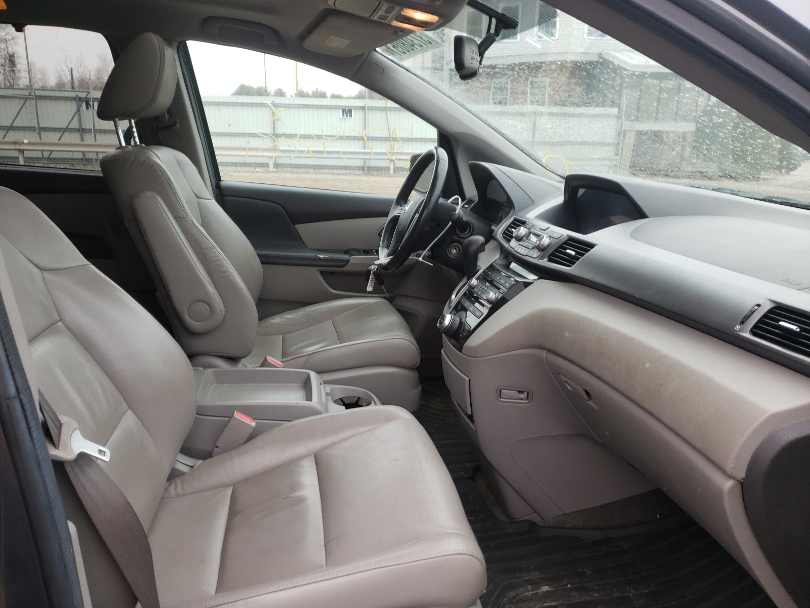 Photo 5 from auction – 2013 HONDA ODYSSEY TO with VIN 5FNRL5H97DB066048