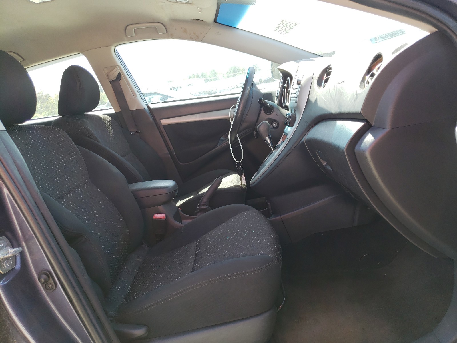 Photo 5 from auction – 2009 PONTIAC VIBE with VIN 5Y2SP67069Z478199