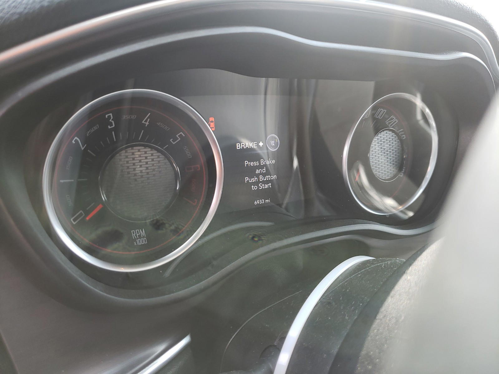 Photo 8 from auction – 2017 DODGE CHALLENGER with VIN 2C3CDZFJXHH666347