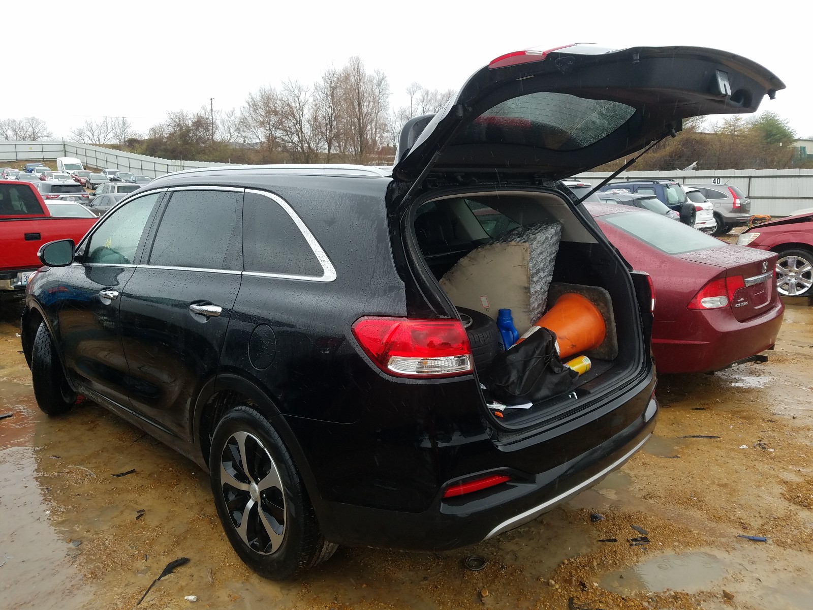 Photo 3 from auction – 2017 KIA SORENTO EX with VIN 5XYPH4A16HG323982