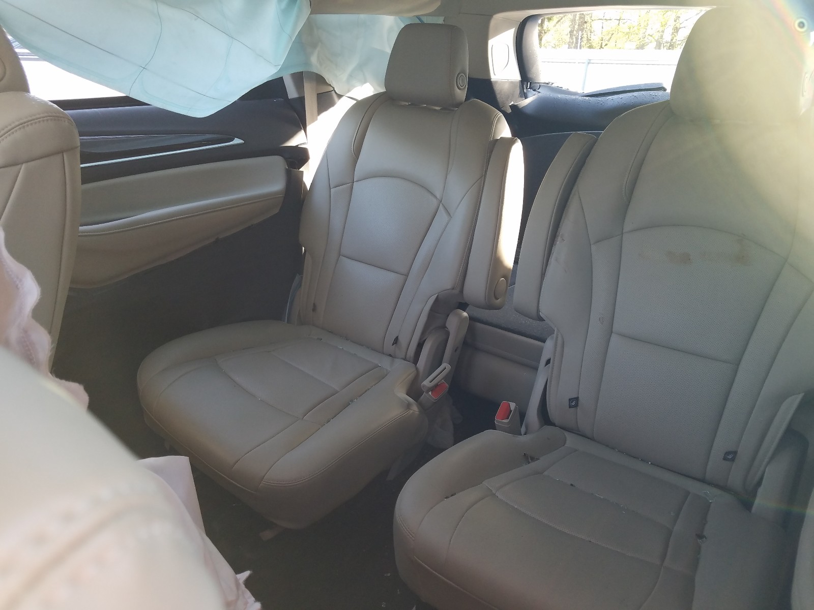 Zdjęcie 6 z aukcji – 2018 BUICK ENCLAVE PR z VIN 5GAERCKW9JJ148983