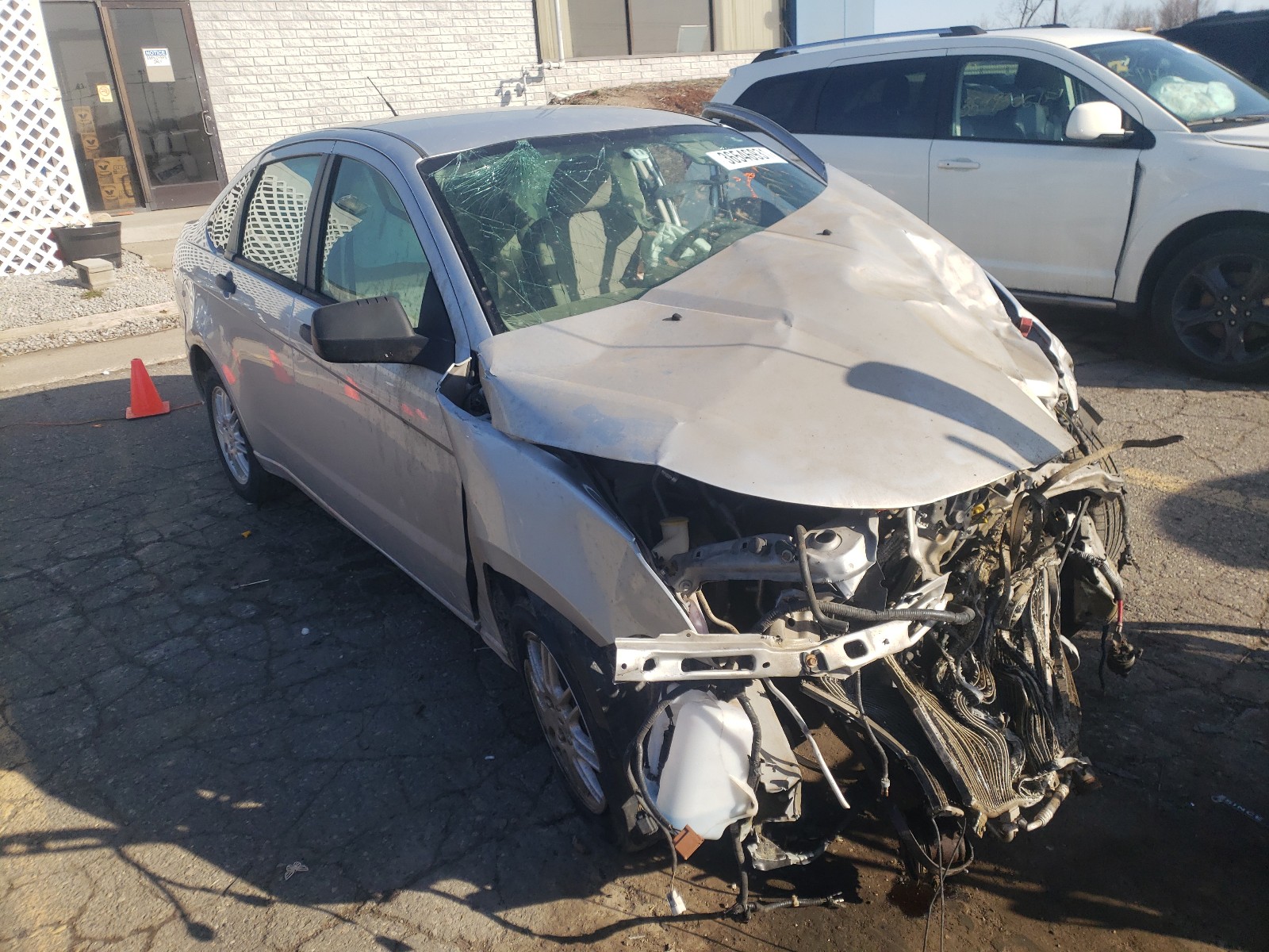Photo 1 from auction – 2010 FORD FOCUS SE with VIN 1FAHP3FN6AW111904