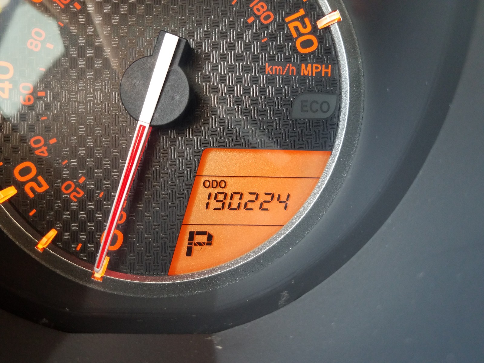 Photo 8 from auction – 2010 TOYOTA 4RUNNER SR with VIN JTEZU5JR9A5007390